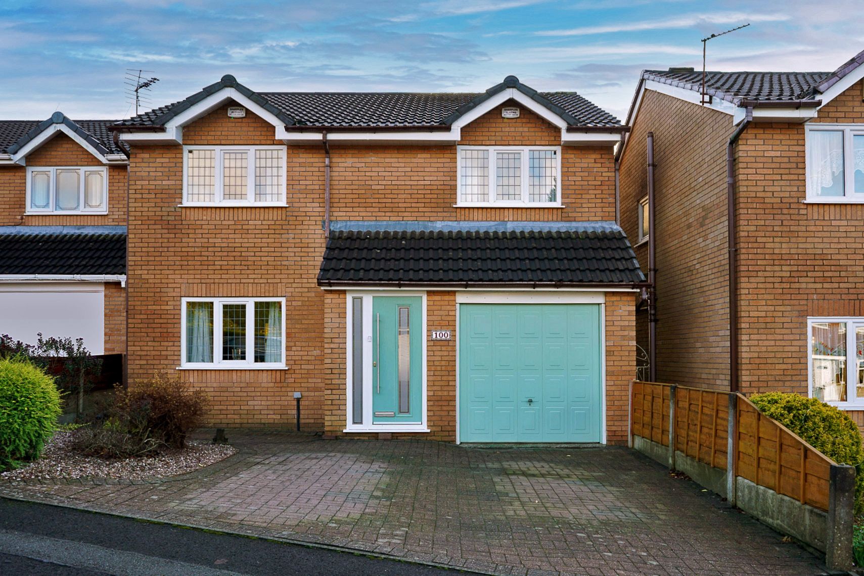4 bedroom detached house Sale Agreed in Bolton - Photograph 2