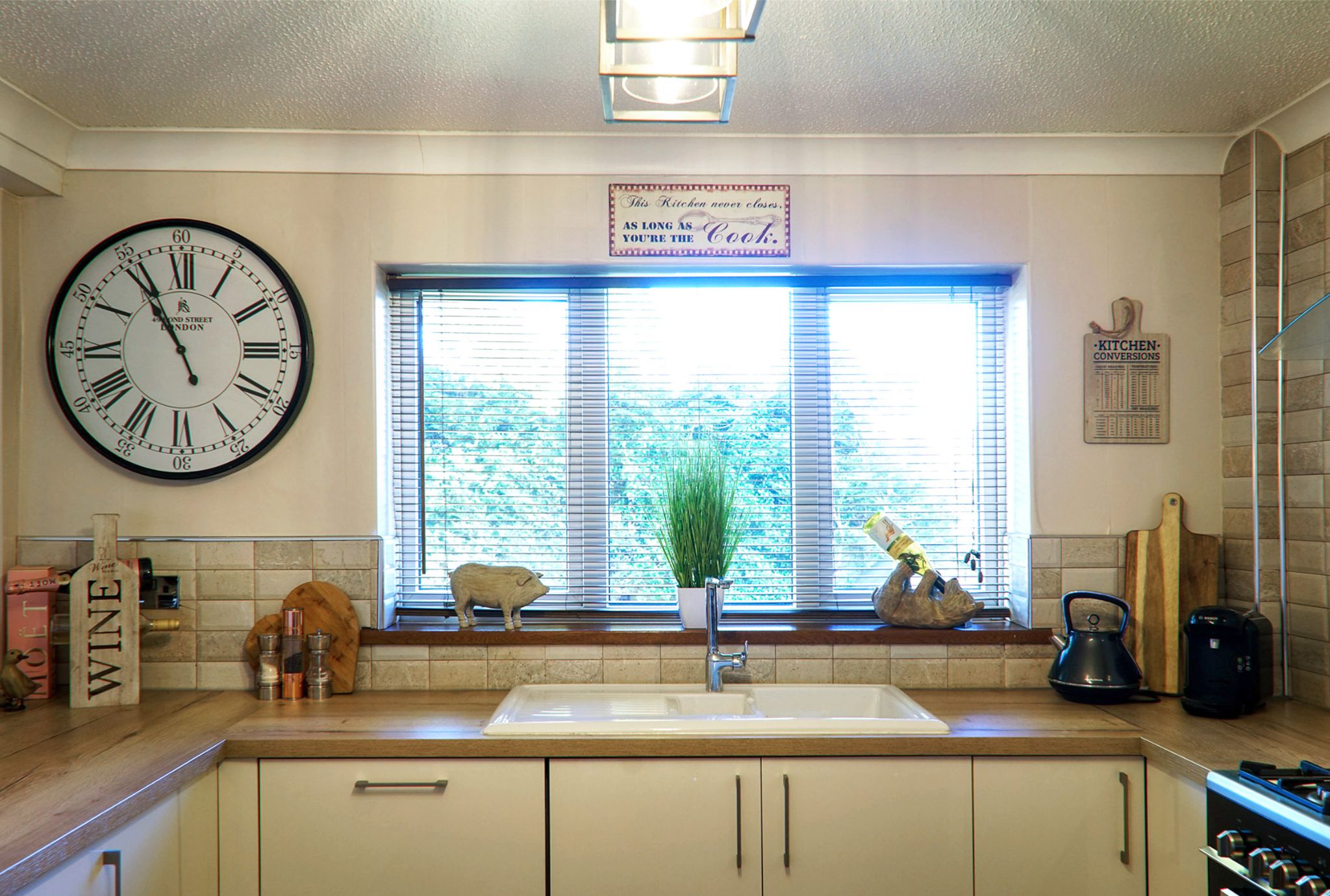 4 bedroom detached house SSTC in Bolton - Photograph 39