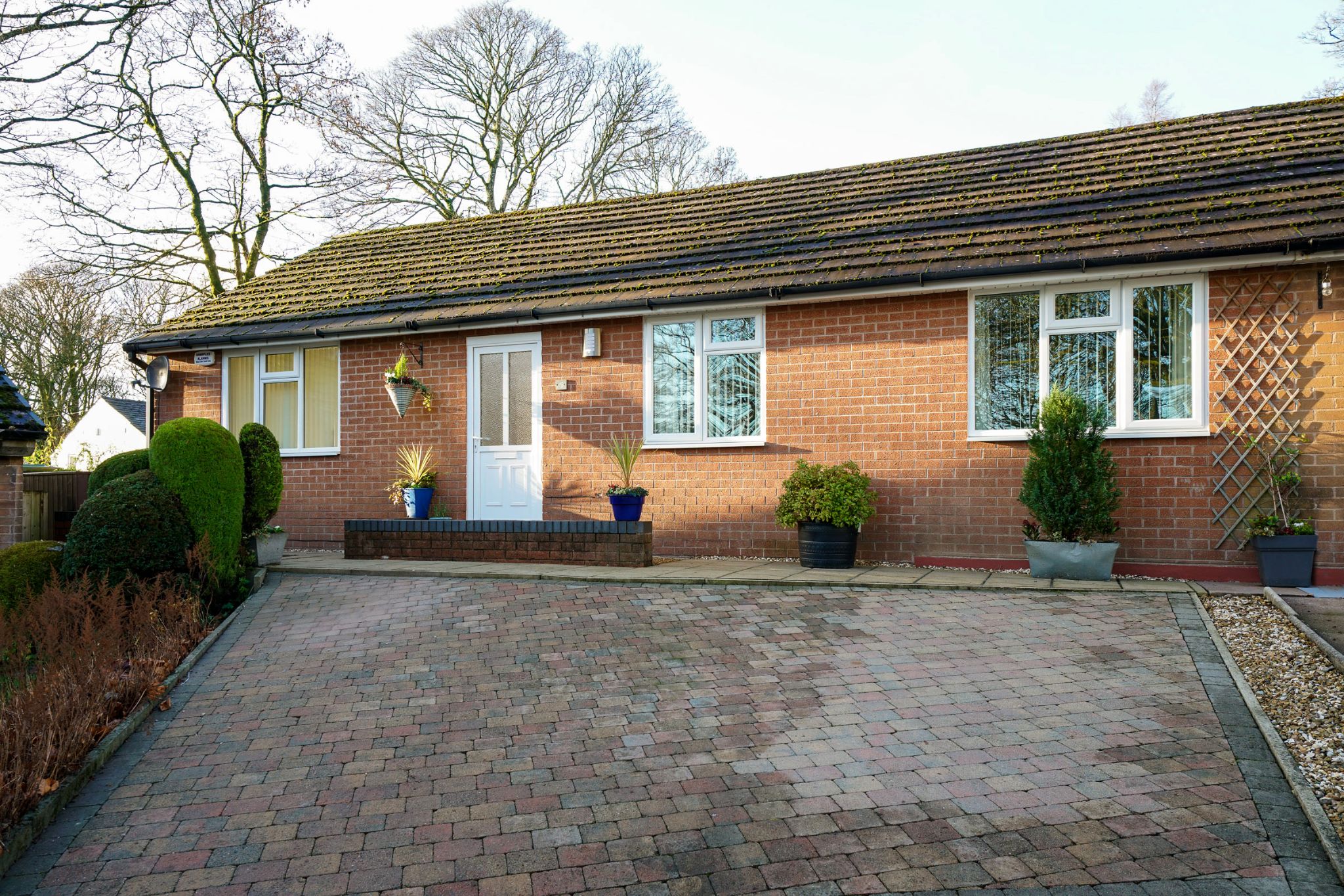 2 bedroom semi-detached bungalow Sale Agreed in Bolton - Photograph 49
