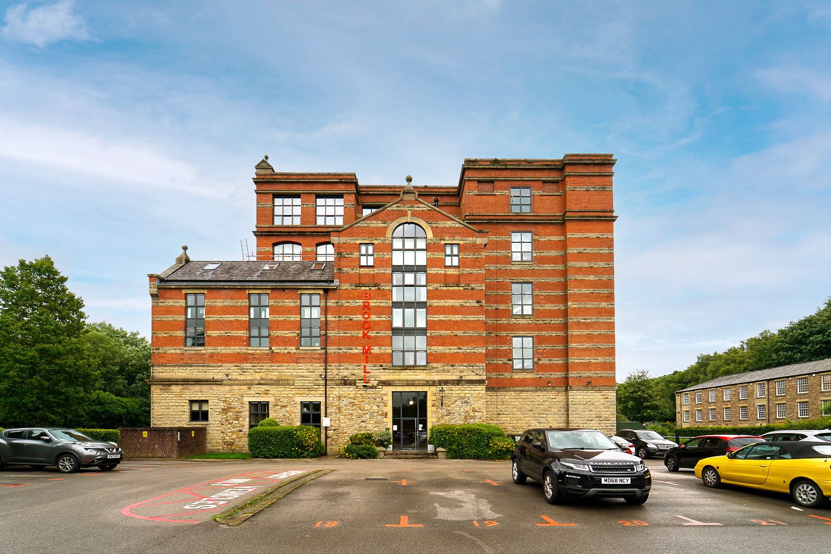 3 bedroom duplex flat/apartment Sale Agreed in Bolton - Photograph 1