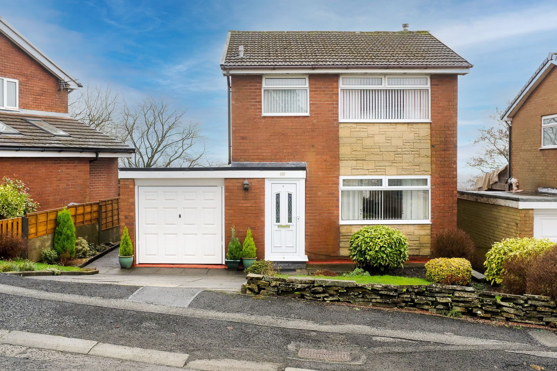 3 bedroom detached house Sale Agreed in Bolton - Photograph 1