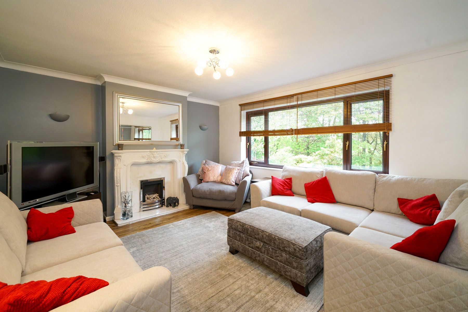 3 bedroom semi-detached house Sale Agreed in Bolton - Photograph 9