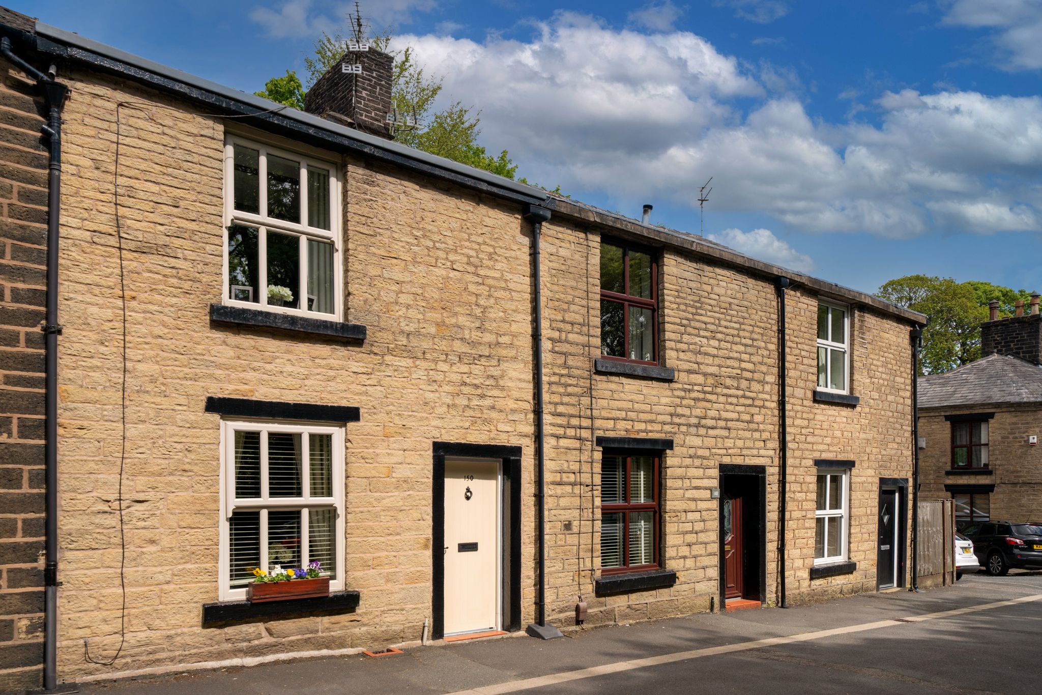 2 bedroom cottage house SSTC in Bolton - Photograph 3
