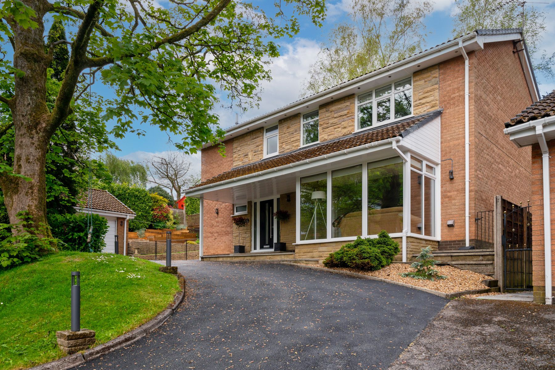 4 bedroom detached house SSTC in Bolton - Photograph 3