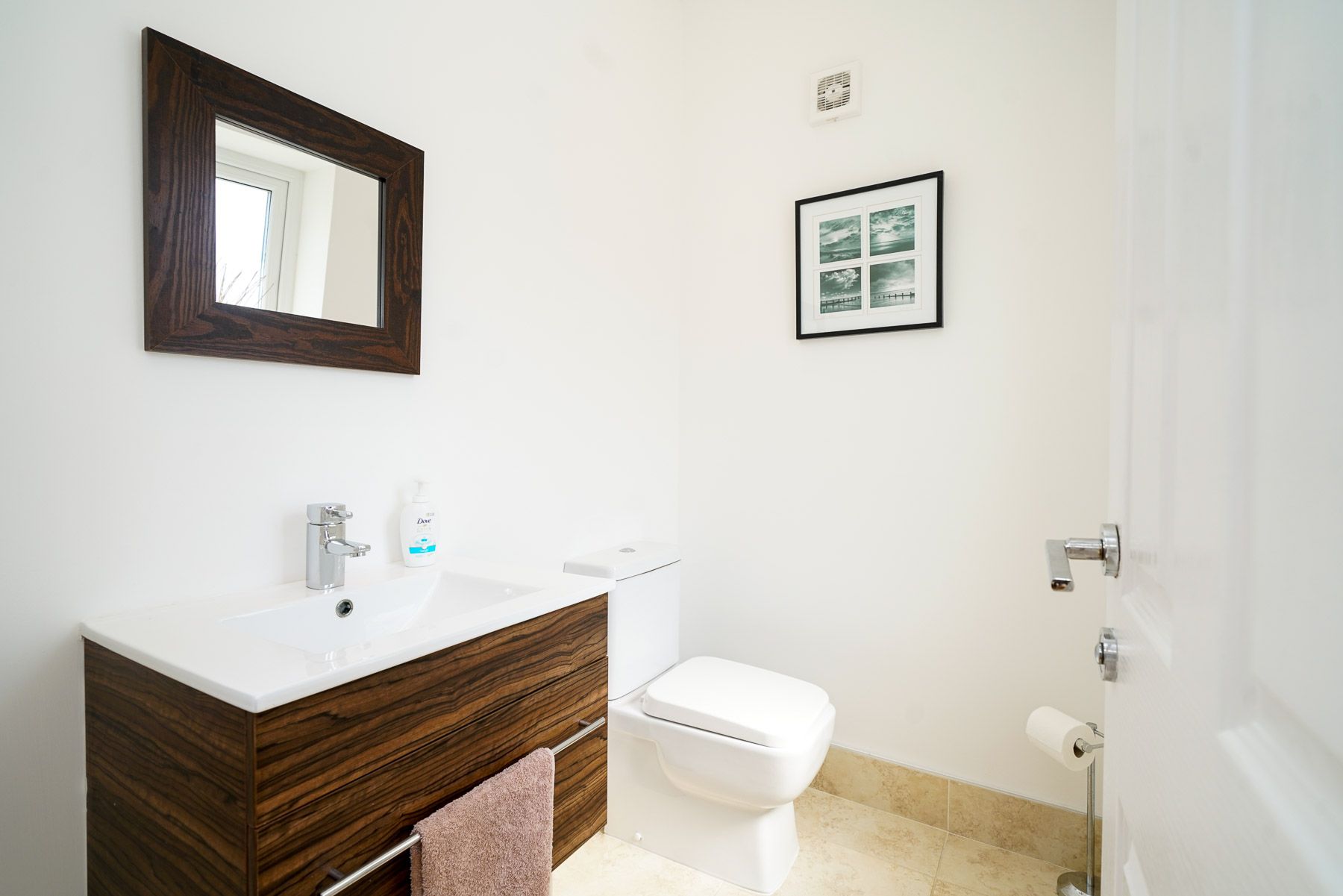 4 bedroom detached house For Sale in Bolton - Photograph 13