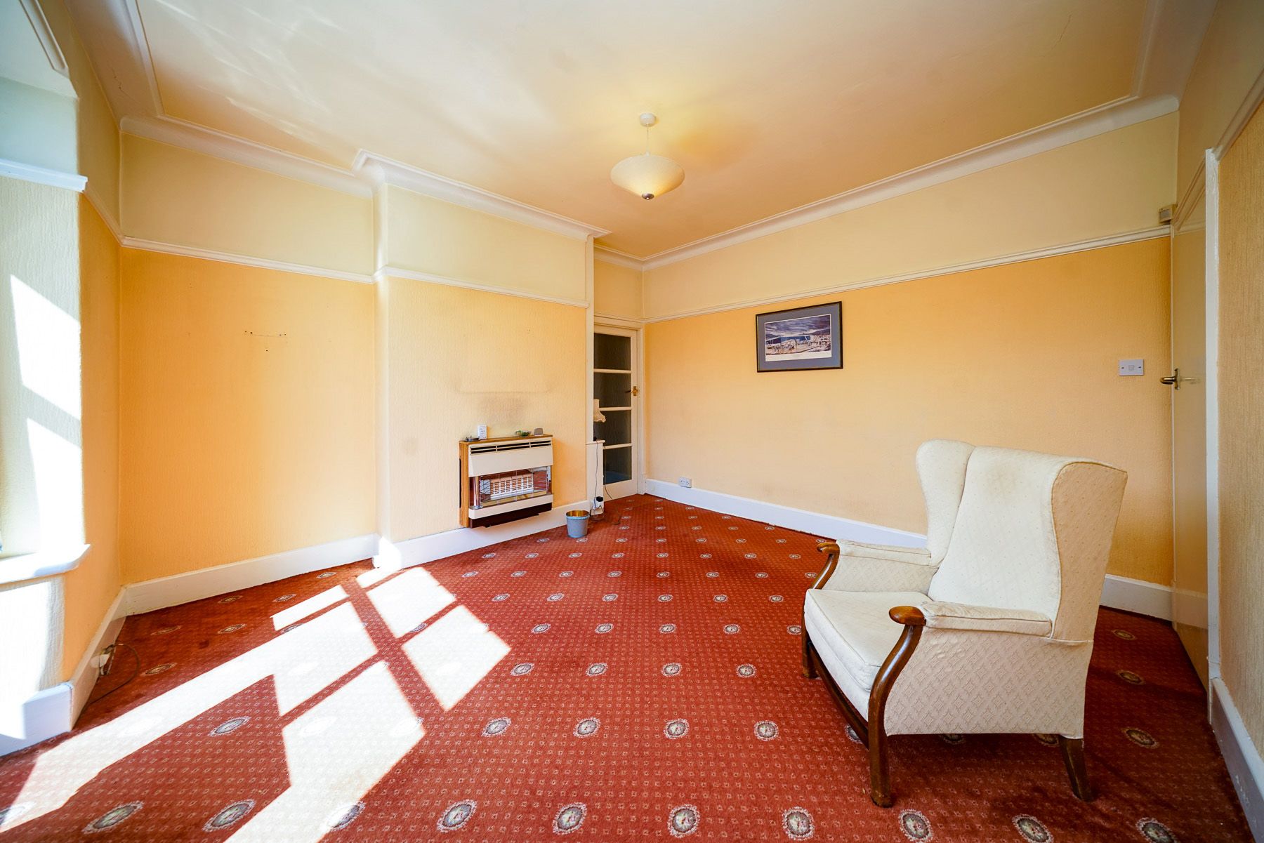 5 bedroom detached house For Sale in Bolton - Photograph 9