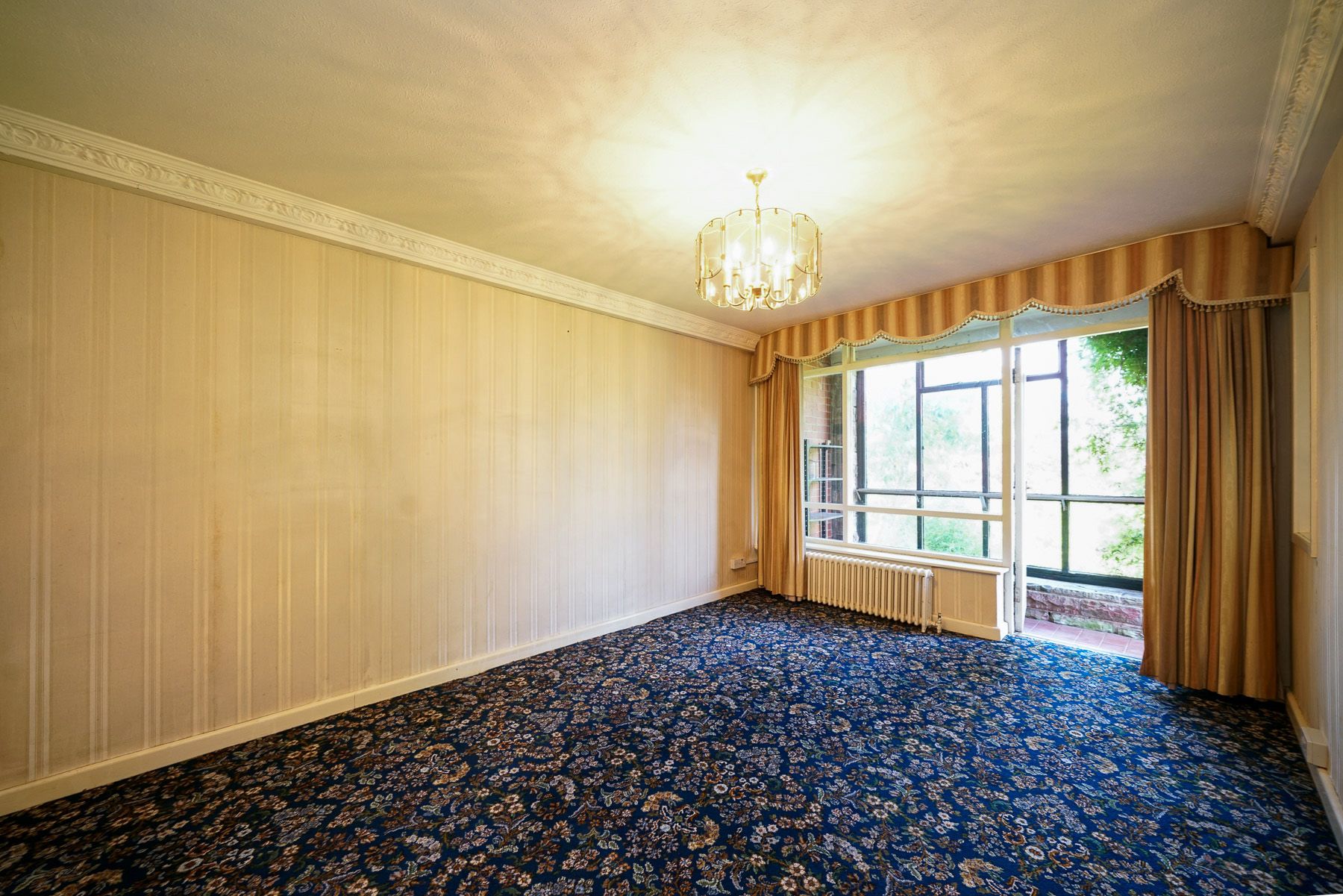 5 bedroom detached house For Sale in Bolton - Photograph 12
