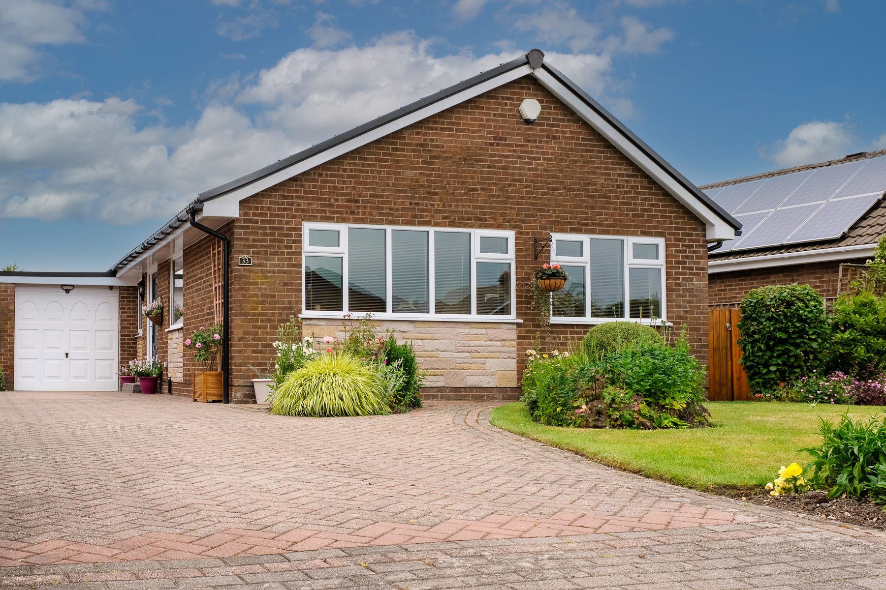 3 bedroom detached bungalow SSTC in Bolton - Photograph 7