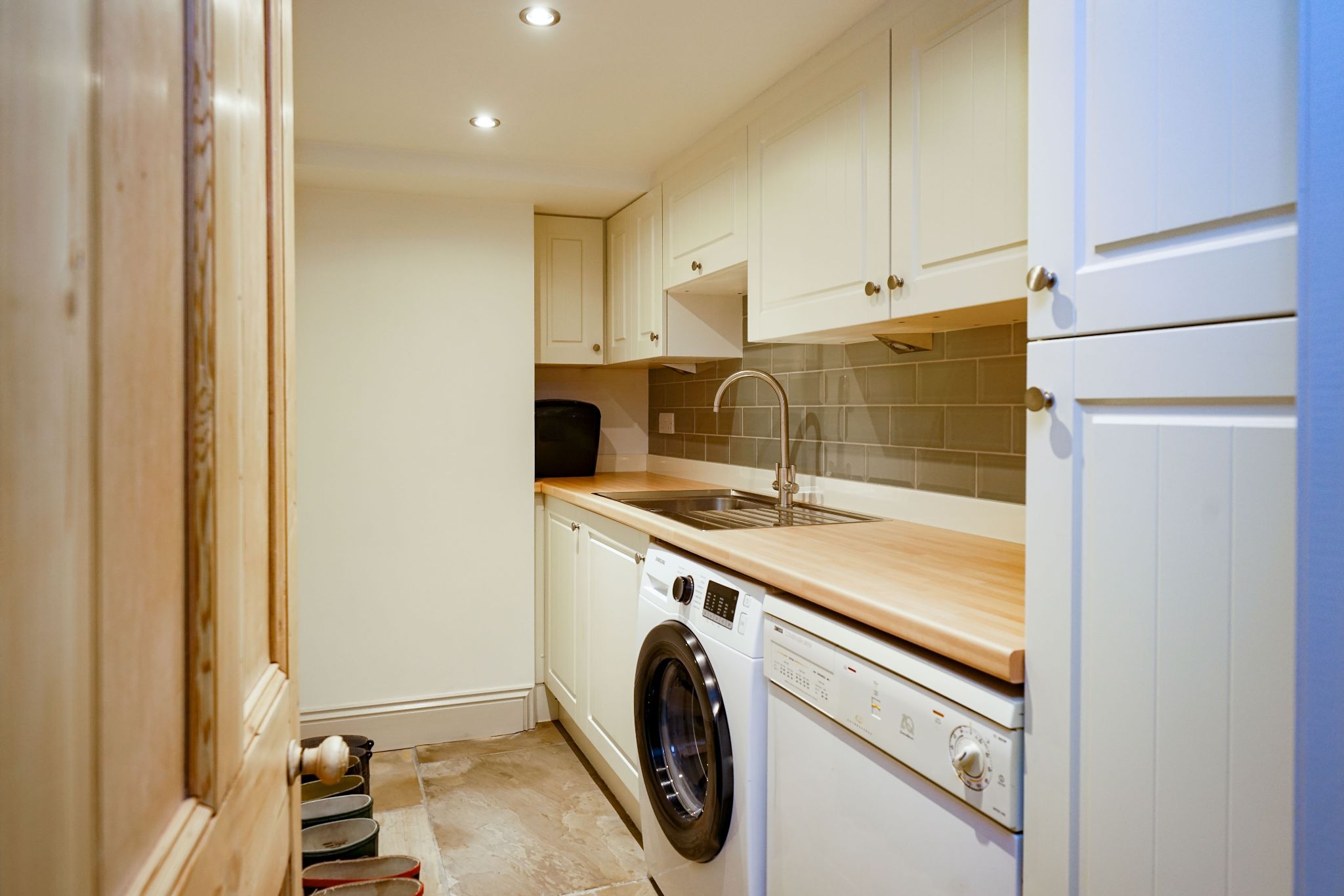 Blackburn Road, Edgworth, Bolon, BL7 2 bedroom mid terraced house