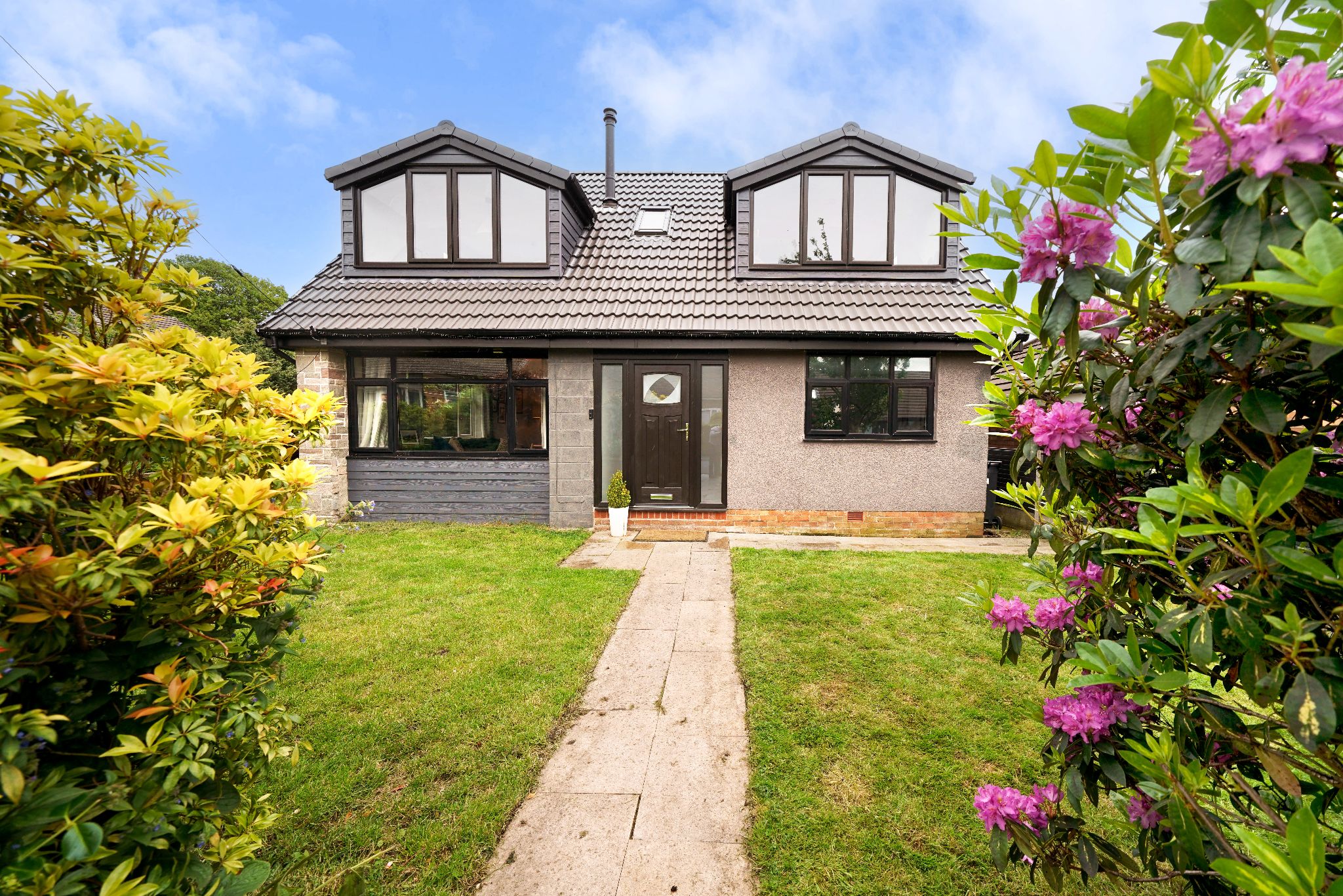 3 bedroom detached house Sale Agreed in Bolton - Photograph 3