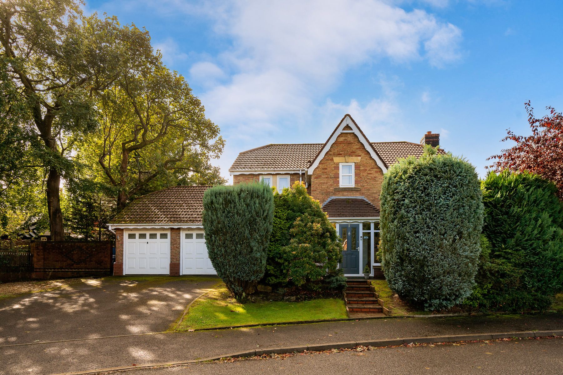 4 bedroom detached house SSTC in Bolton - Photograph 4