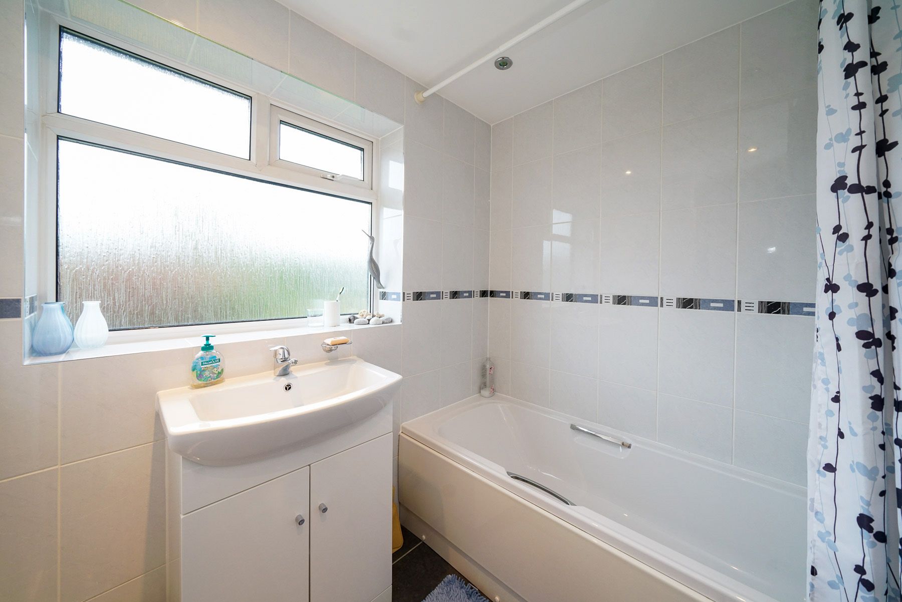 3 bedroom semi-detached house Sale Agreed in Bolton - Photograph 27