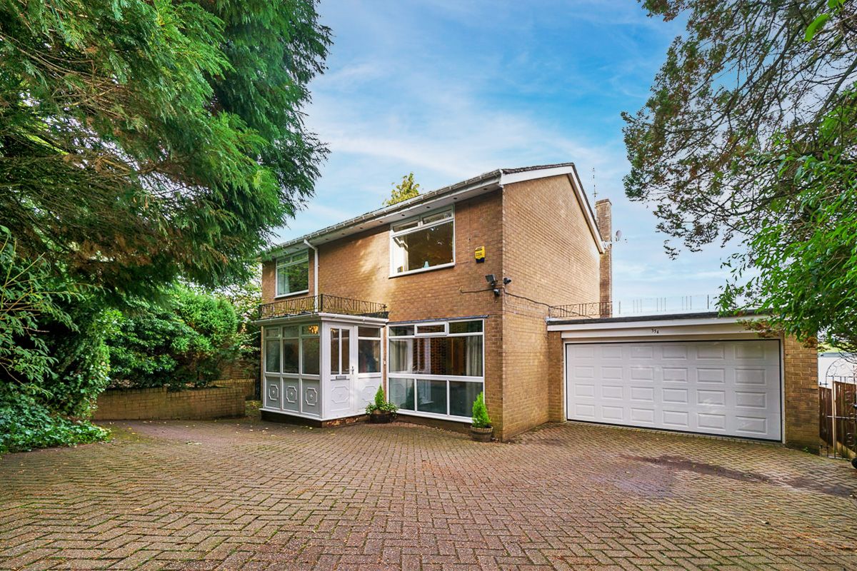 3 bedroom detached house For Sale in Bolton - Photograph 5