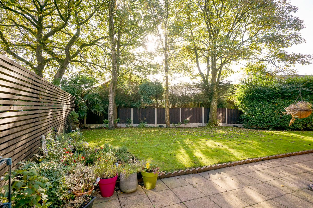 4 bedroom detached house Sale Agreed in Bolton - Photograph 45