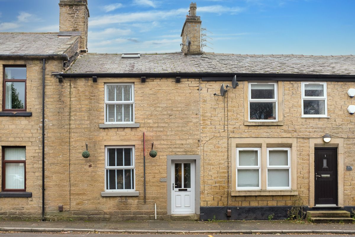 3 bedroom mid terraced house SSTC in Bolton - Photograph 2