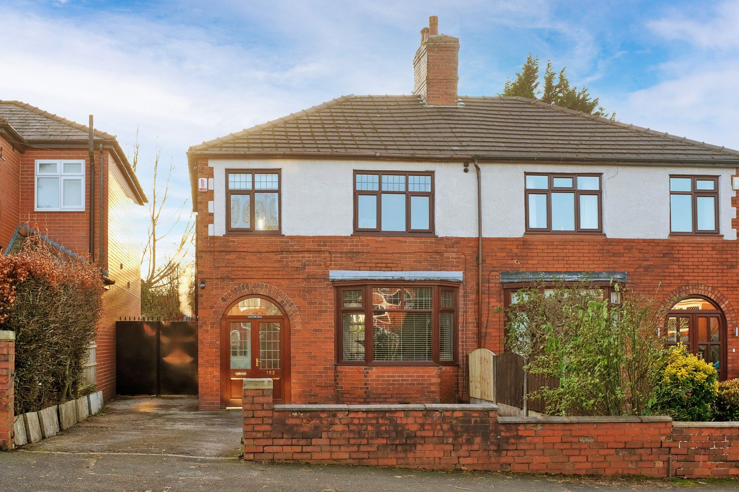 3 bedroom semi-detached house Sale Agreed in Bolton - Photograph 3
