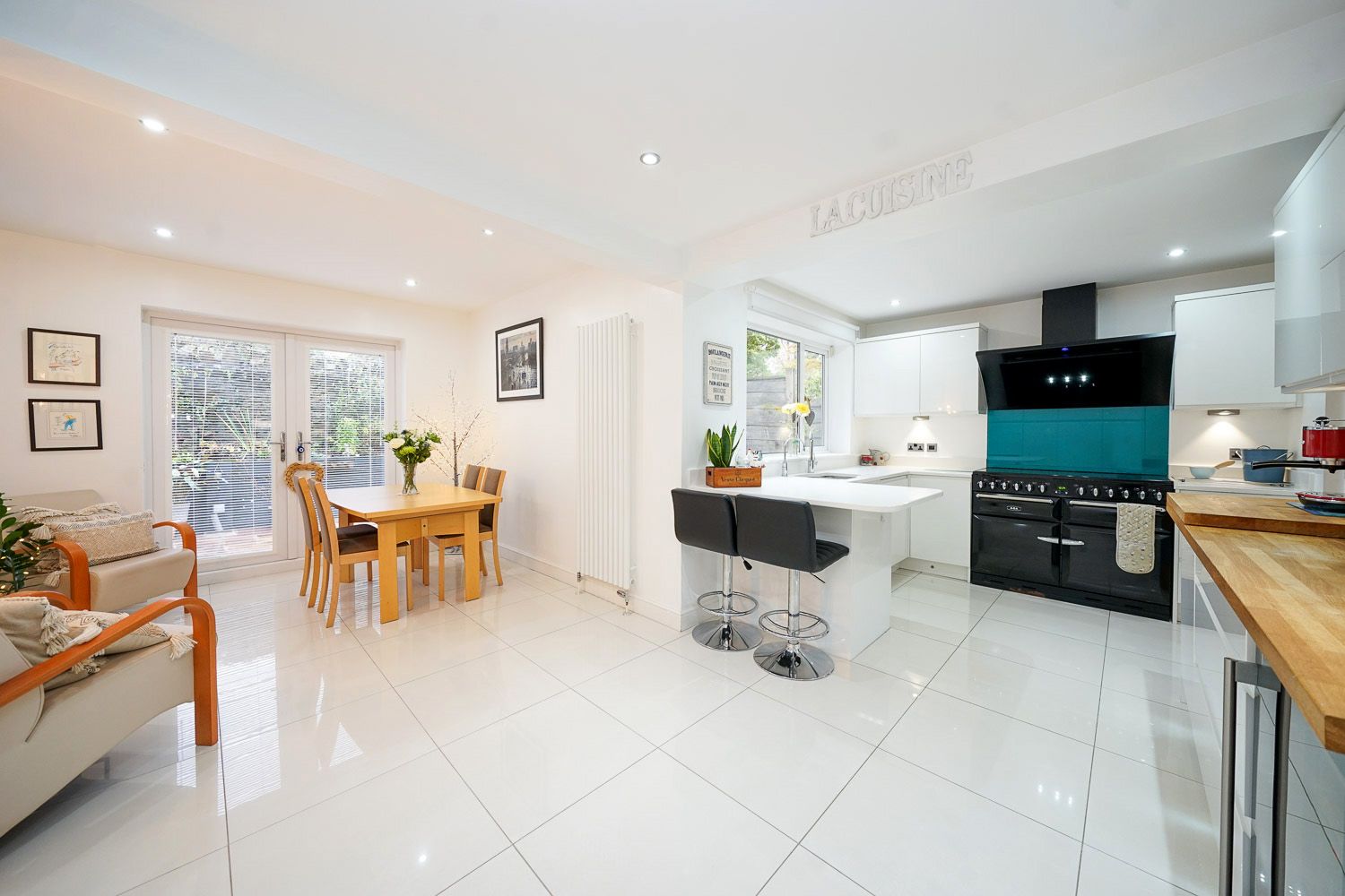 3 bedroom detached house SSTC in Bolton - Photograph 15