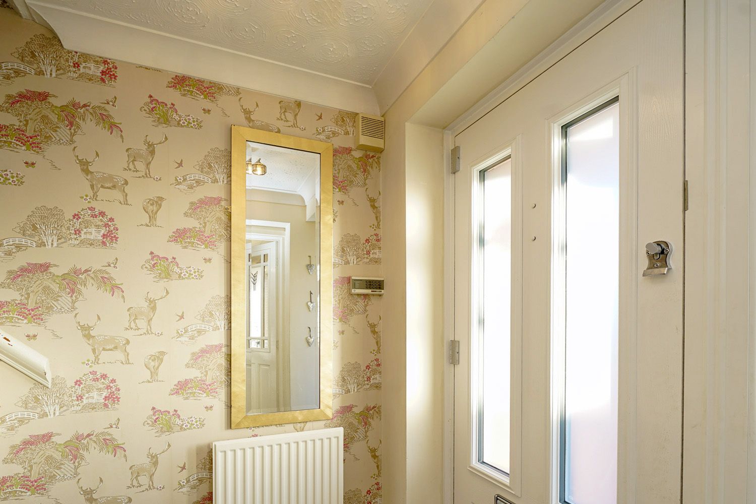 4 bedroom detached house Sale Agreed in Darwen - Photograph 4