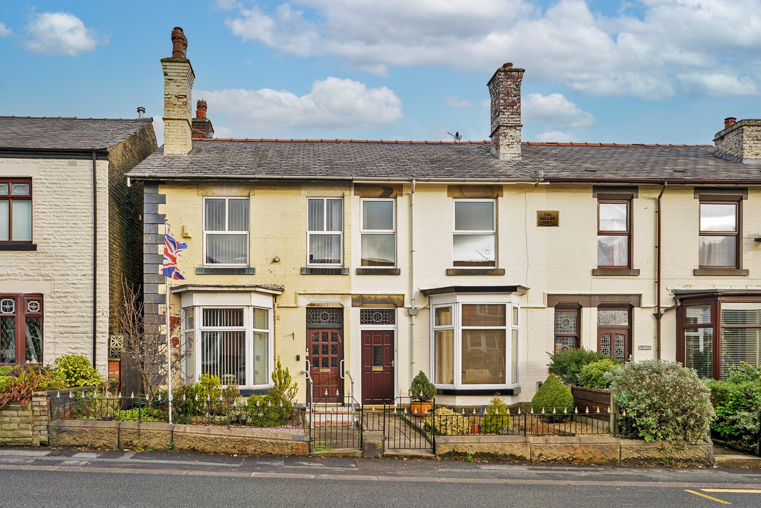 2 bedroom end terraced house Sale Agreed in Bolton - Photograph 3