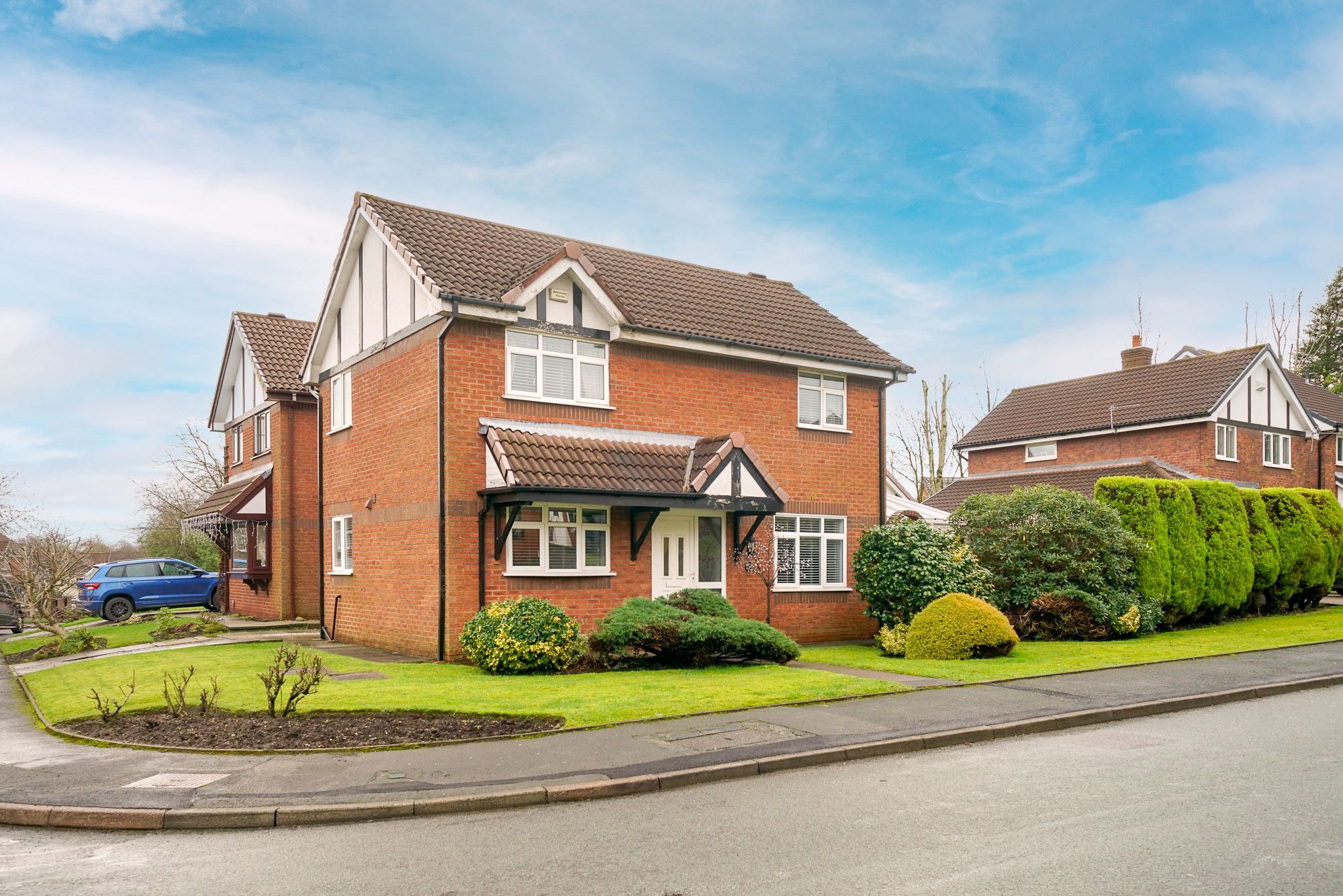 3 bedroom detached house Sale Agreed in Bolton - Photograph 6