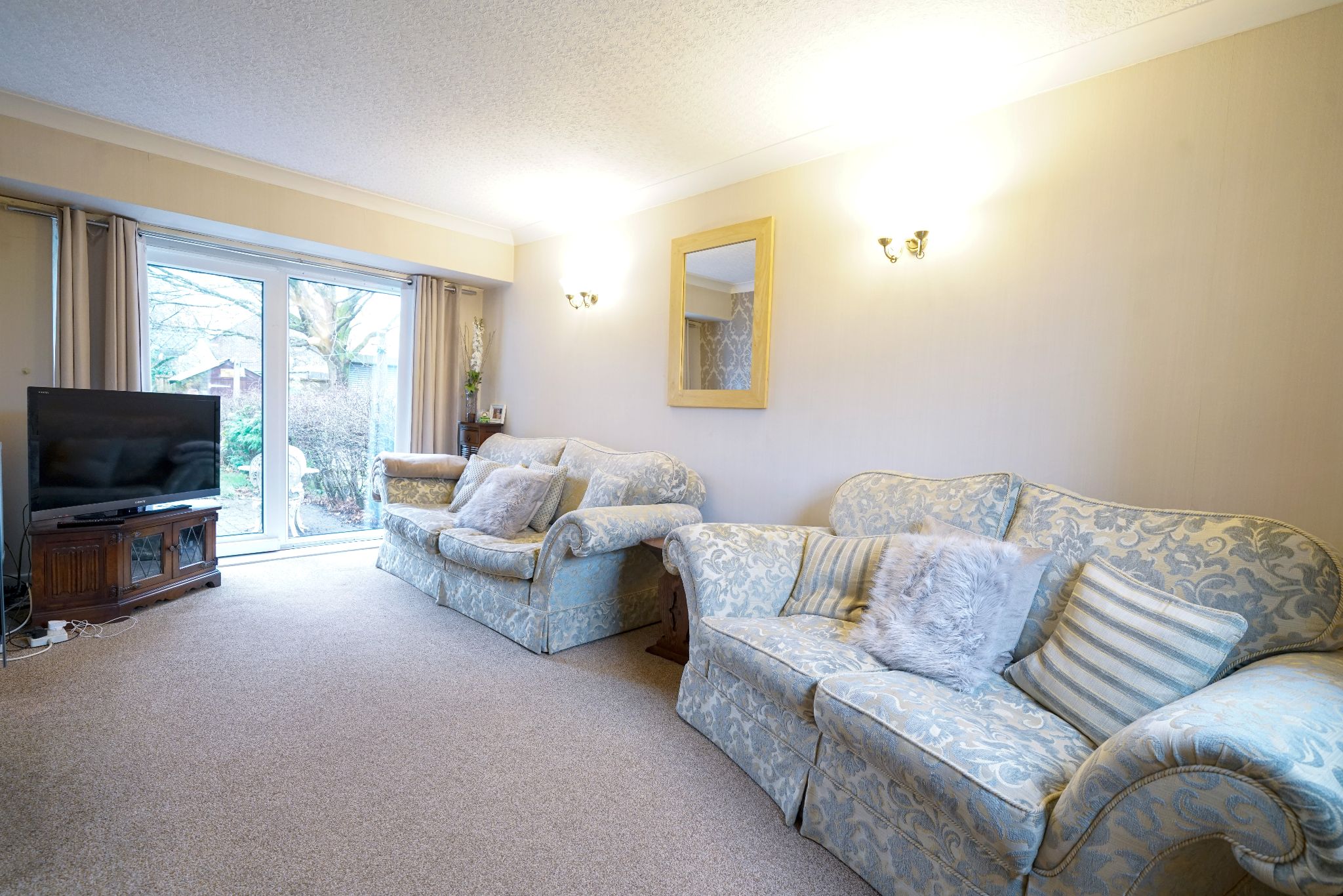 3 bedroom semi-detached house SSTC in Bolton - Photograph 11