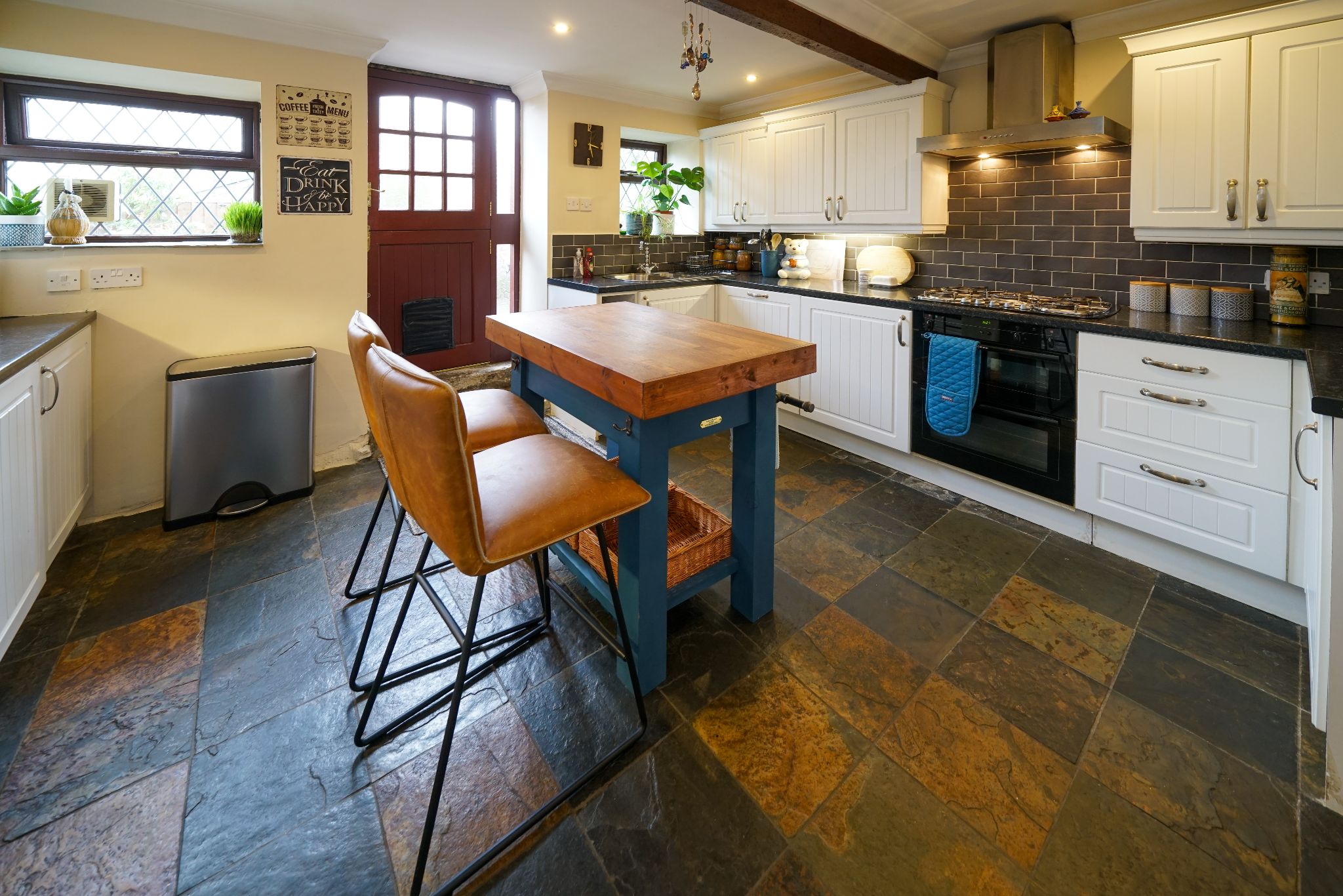 3 bedroom detached house For Sale in Bolton - Photograph 22.