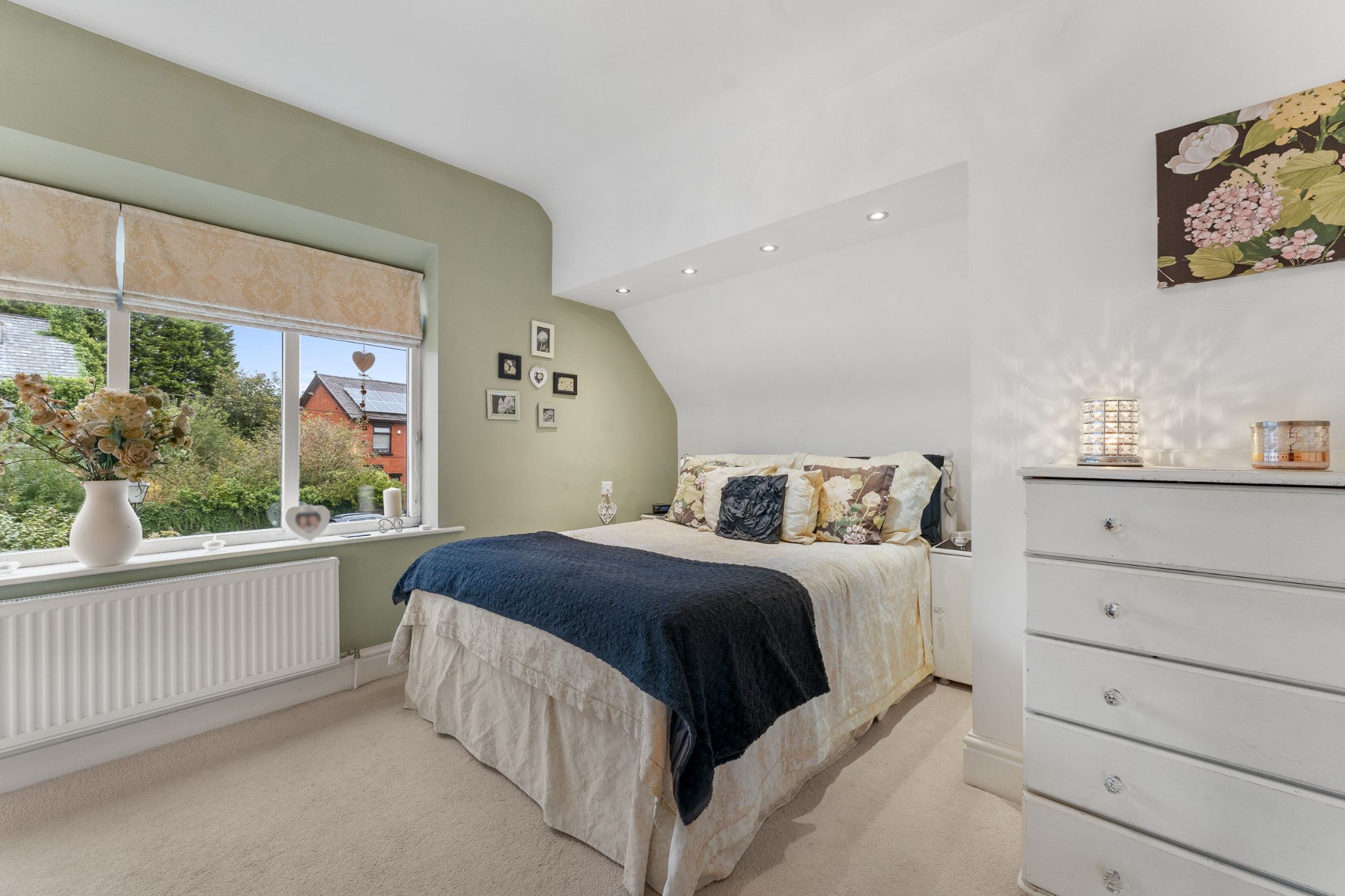 3 bedroom detached house For Sale in Bolton - Photograph 29.