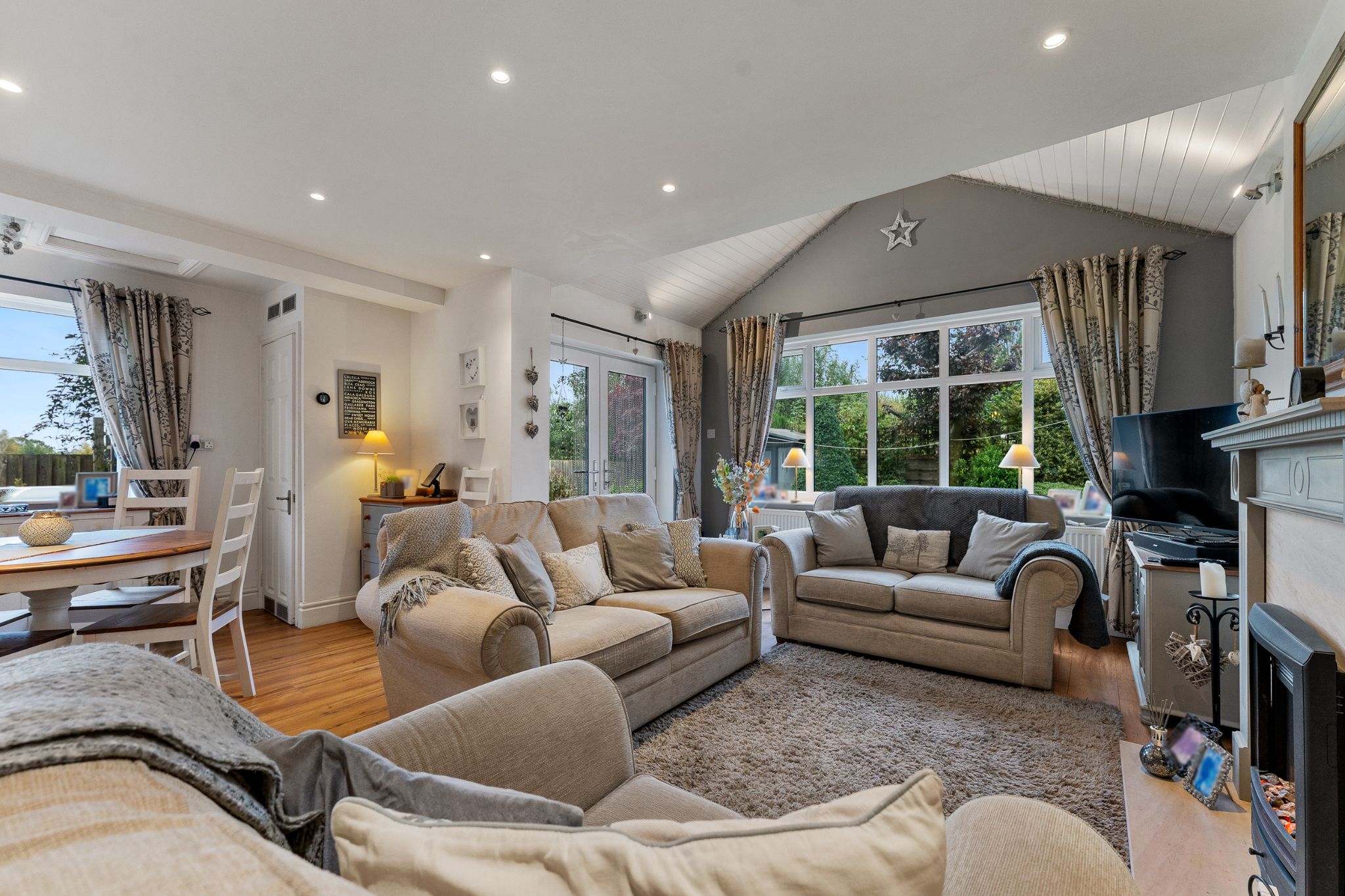 3 bedroom detached house For Sale in Bolton - Photograph 22.