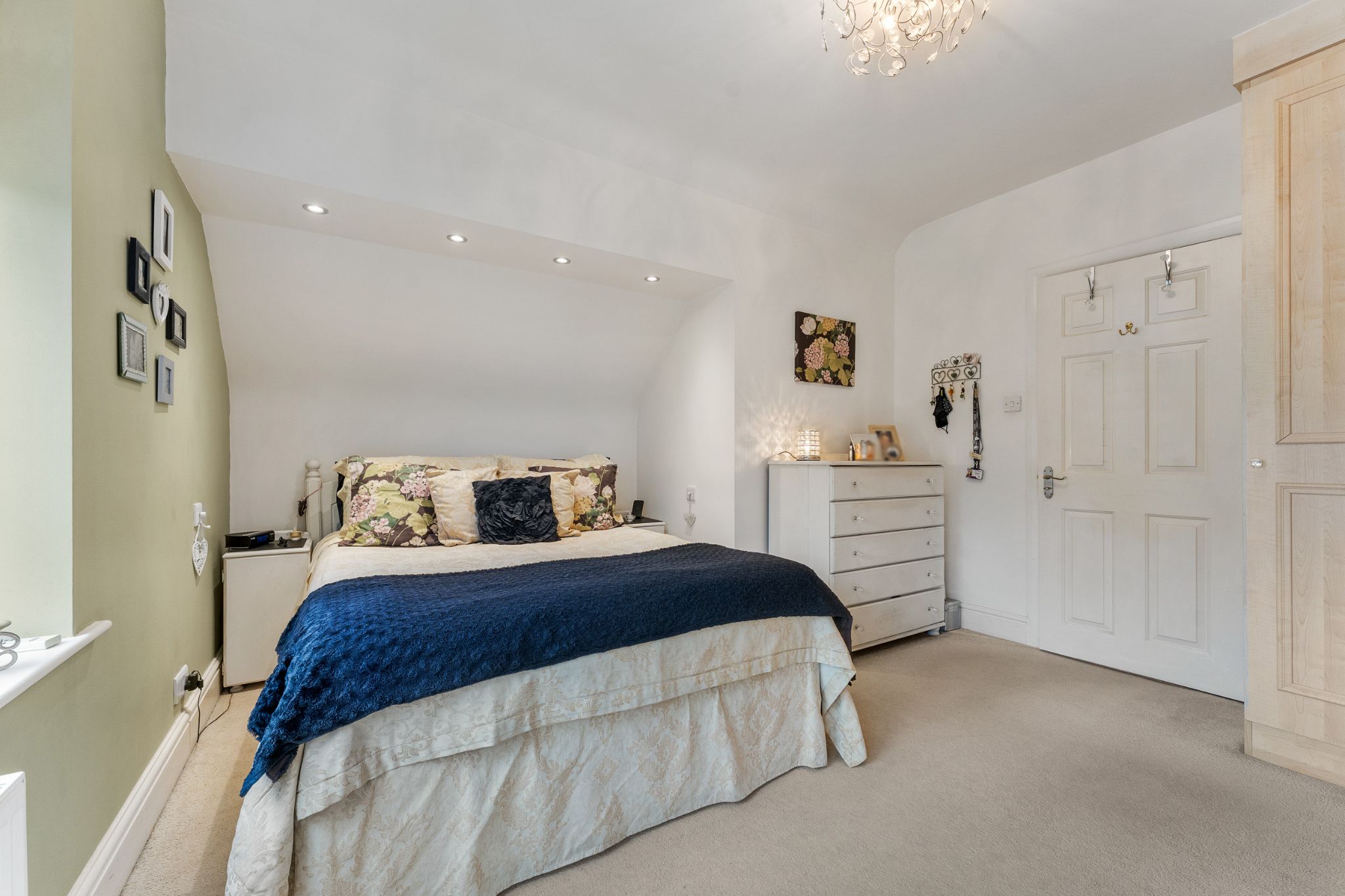 3 bedroom detached house For Sale in Bolton - Photograph 30.