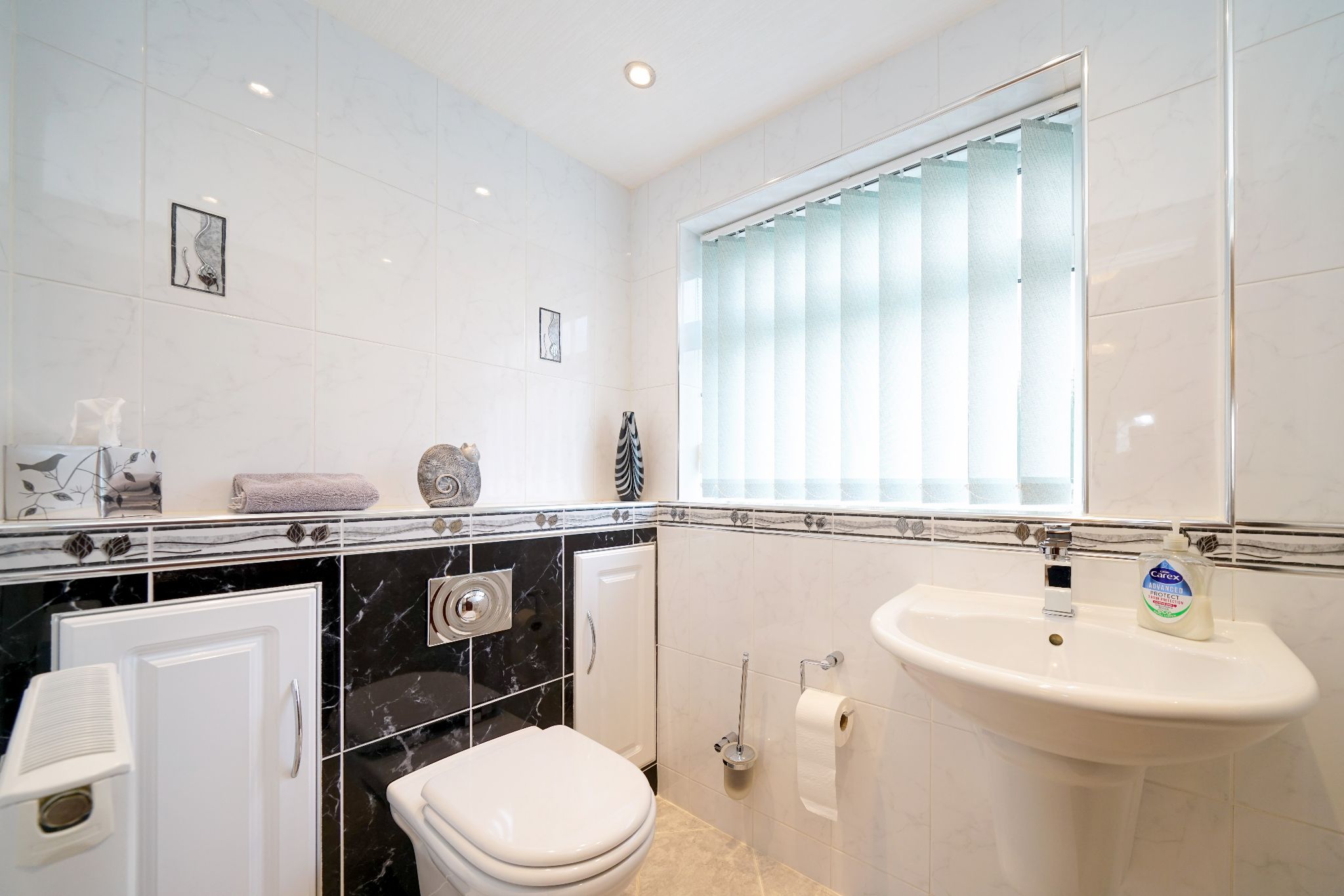 4 bedroom detached house Sale Agreed in Bolton - Photograph 35
