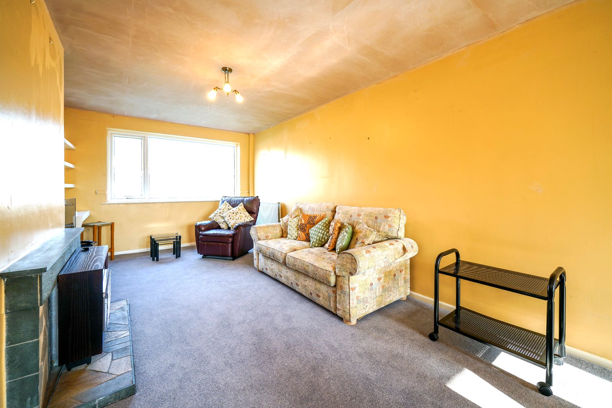 3 bedroom detached bungalow SSTC in Bolton - Photograph 10