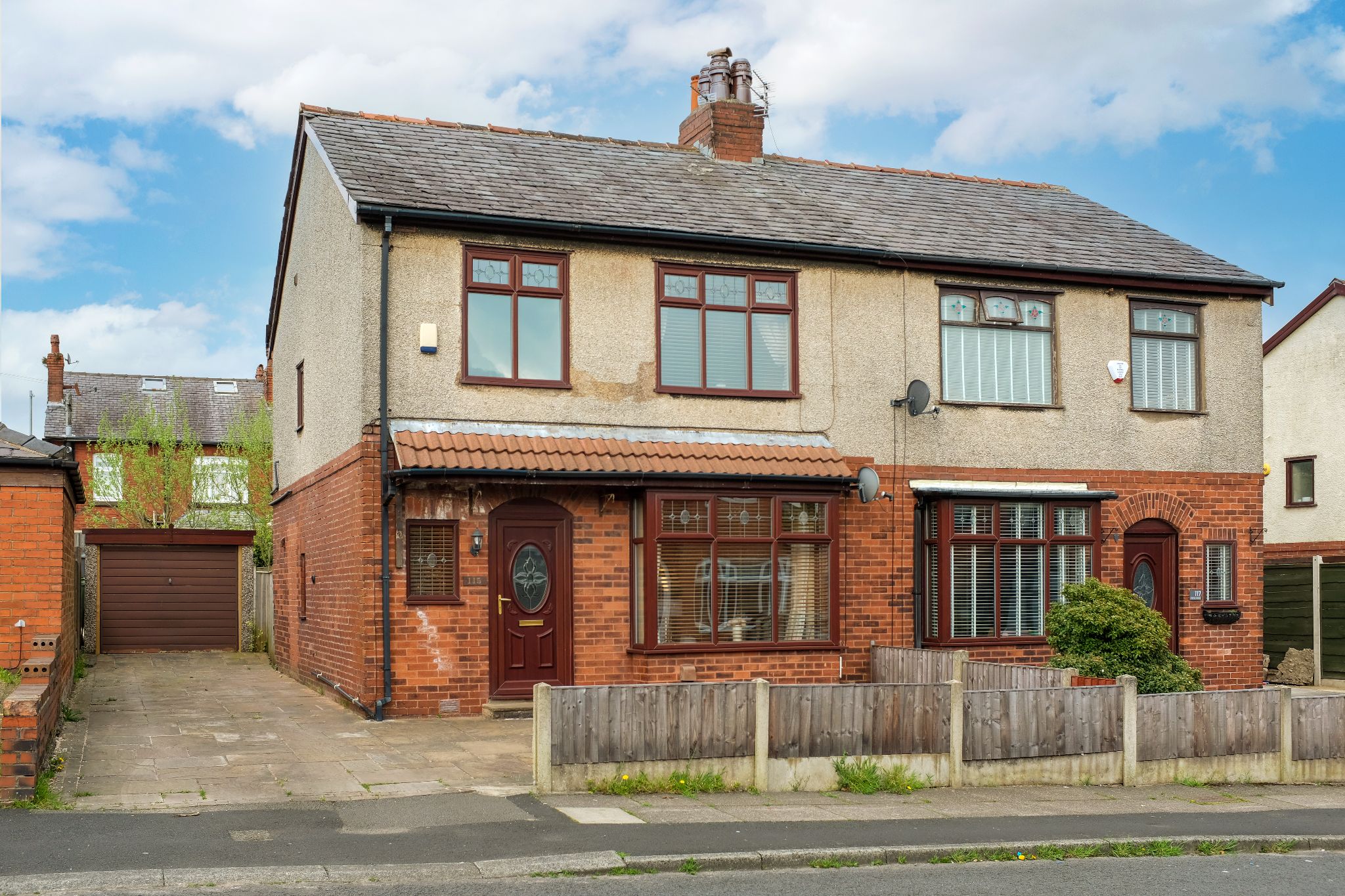 3 bedroom semi-detached house Sale Agreed in Bolton - Photograph 2