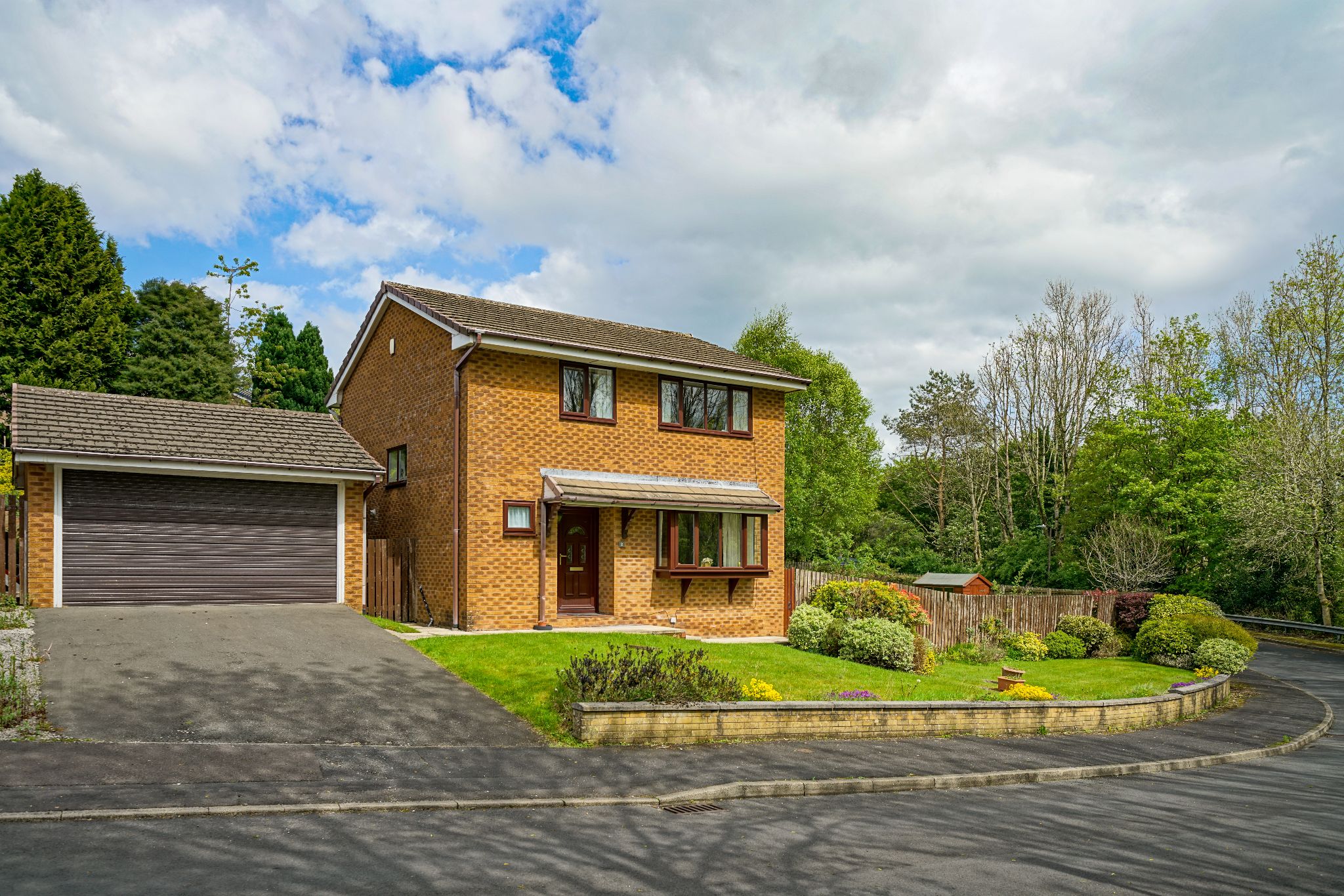 4 bedroom detached house For Sale in Bolton - Photograph 5