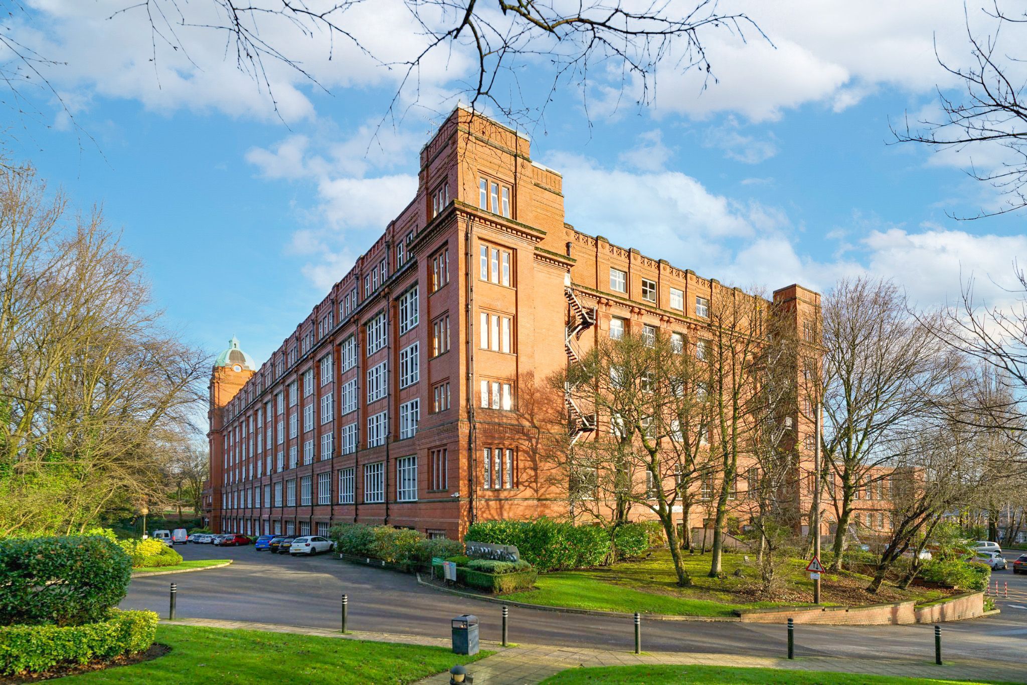 1 bedroom apartment flat/apartment For Sale in Bolton - Photograph 1