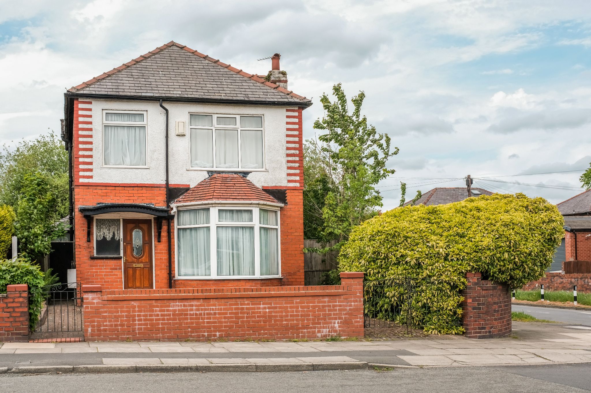3 bedroom detached house For Sale in Bolton - Photograph 2