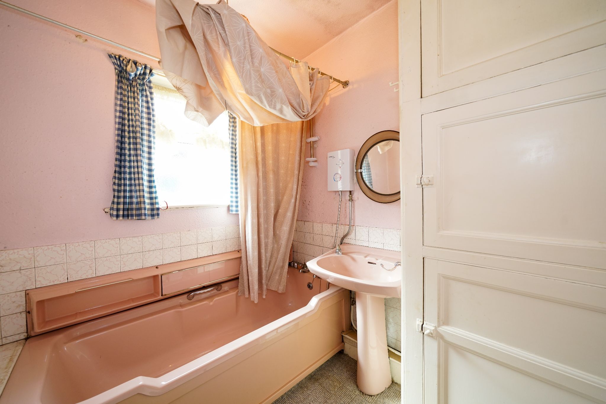 3 bedroom detached house SSTC in Bolton - Photograph 24