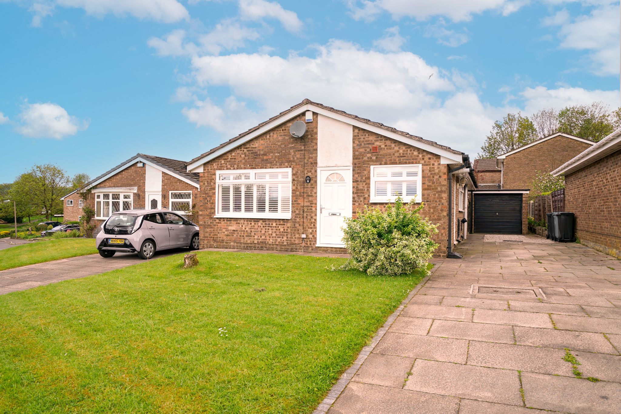 Higher Ridings, Bromley Cross, Bolton, BL7 3 bedroom detached house
