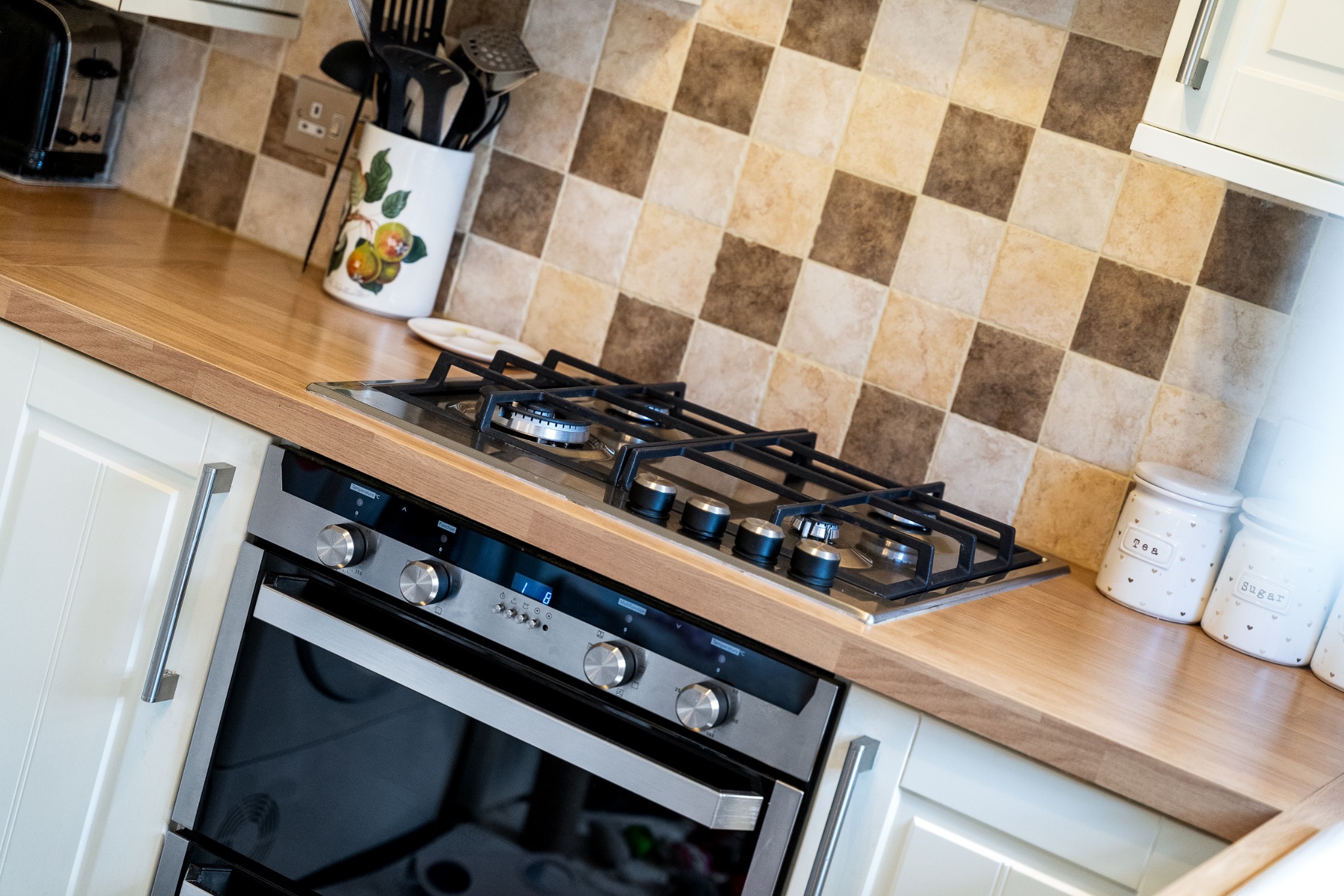 3 bedroom semi-detached house For Sale in Bolton - Photograph 29.