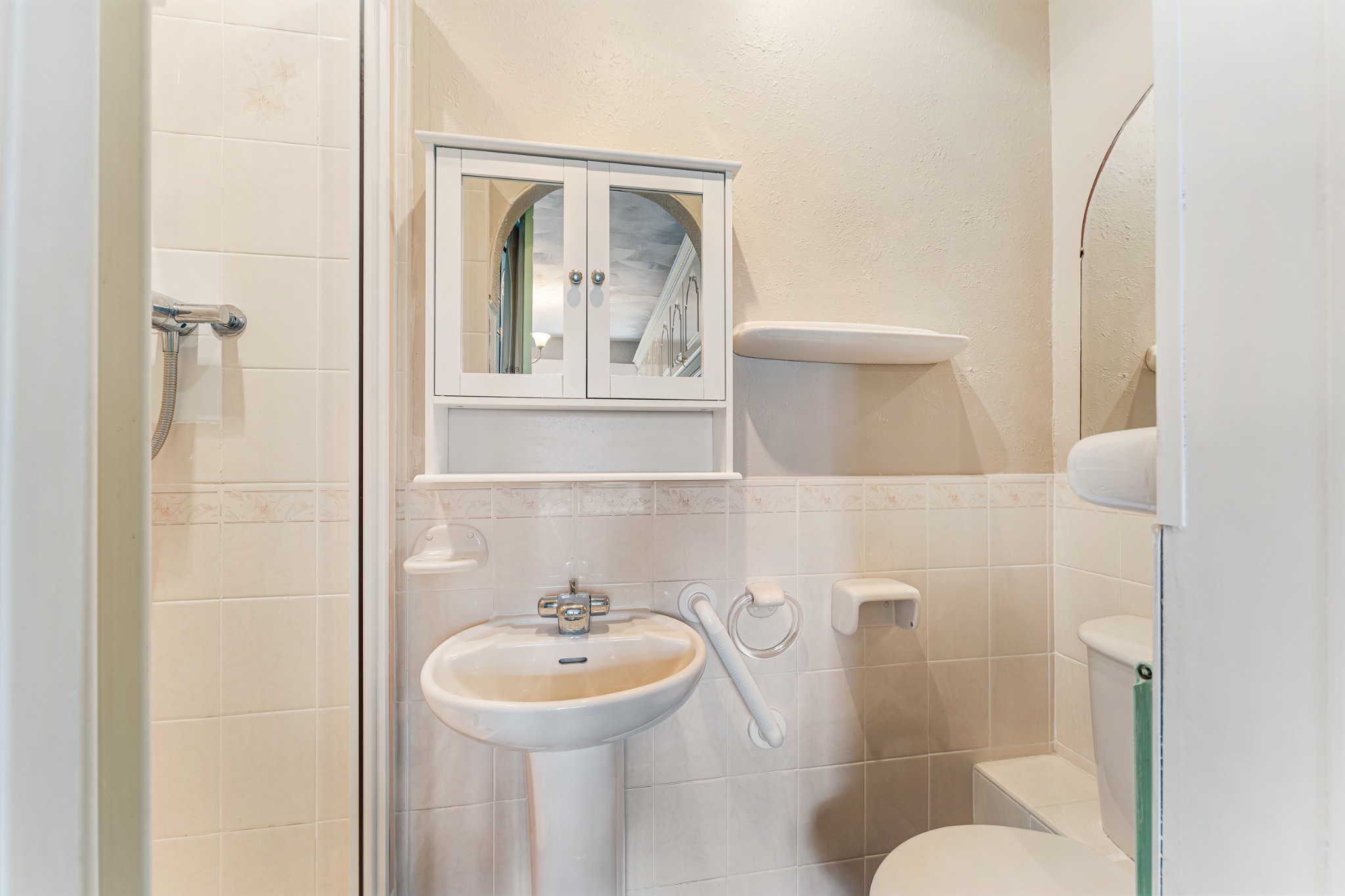 3 bedroom detached bungalow For Sale in Bolton - Photograph 31.