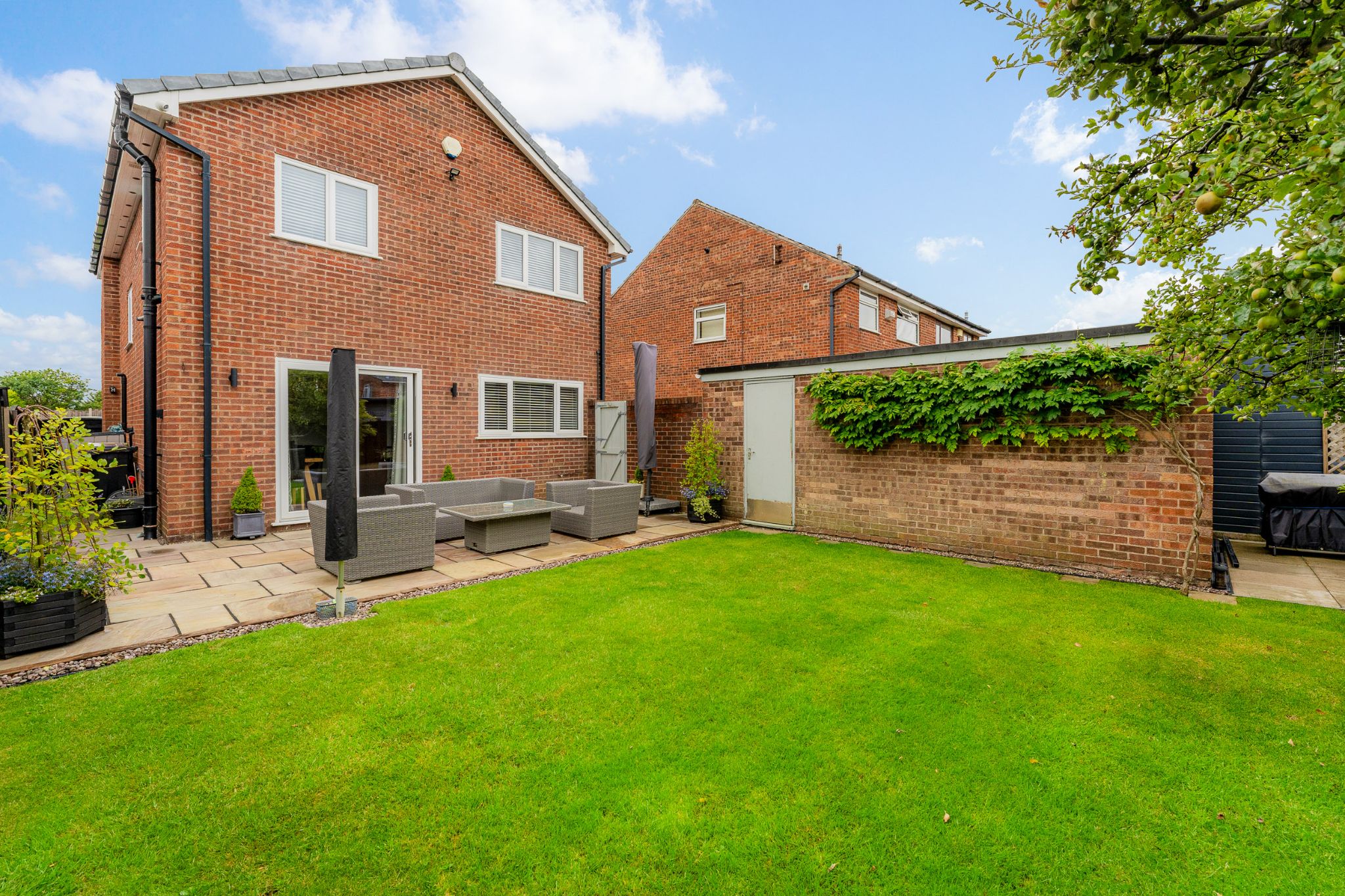 4 bedroom detached house Sale Agreed in Bolton - Photograph 45.