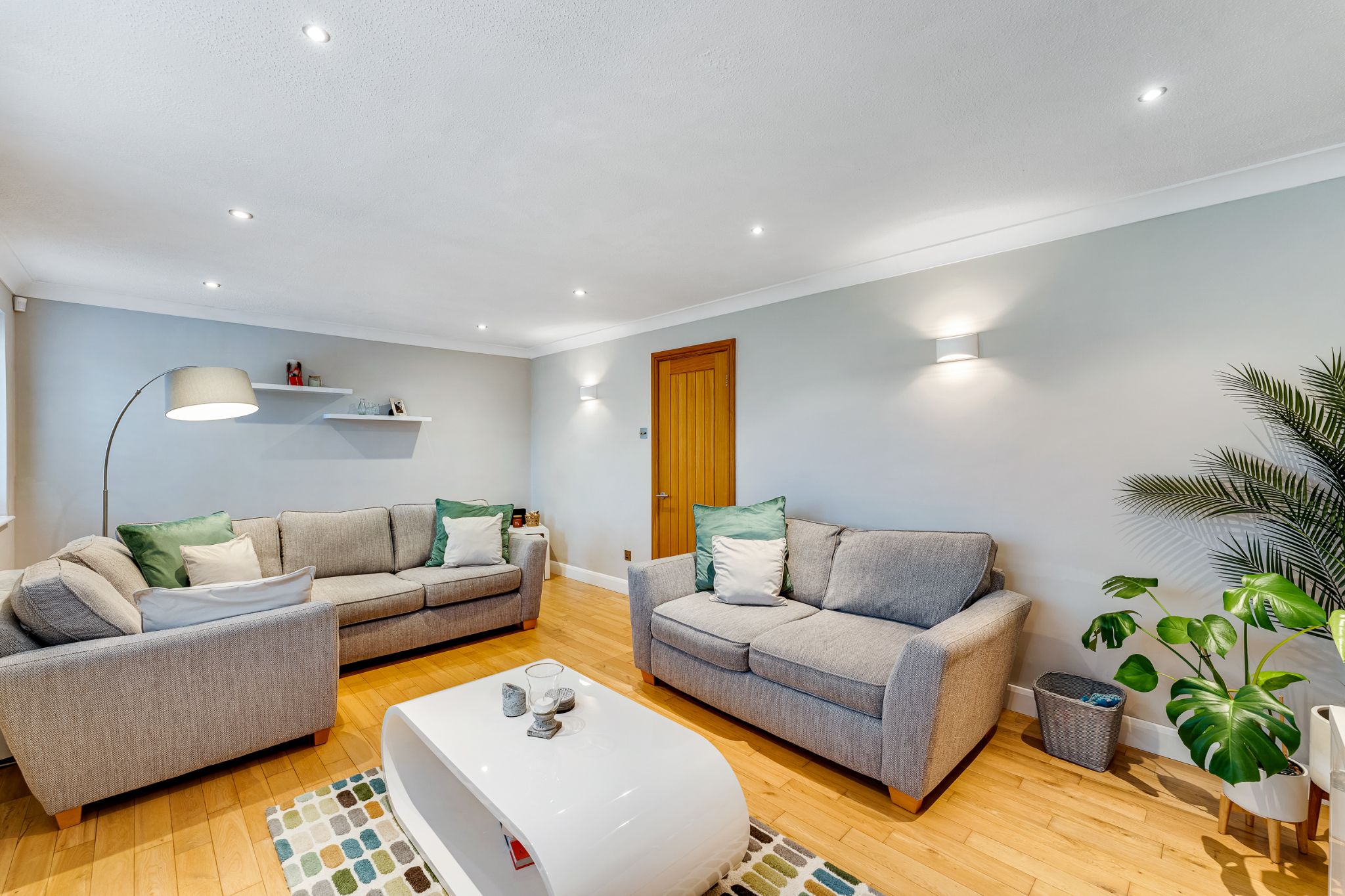 4 bedroom detached house Sale Agreed in Bolton - Photograph 6.