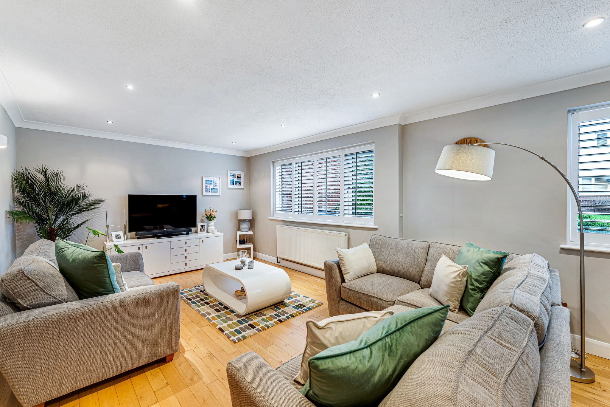 4 bedroom detached house Sale Agreed in Bolton - Photograph 9.