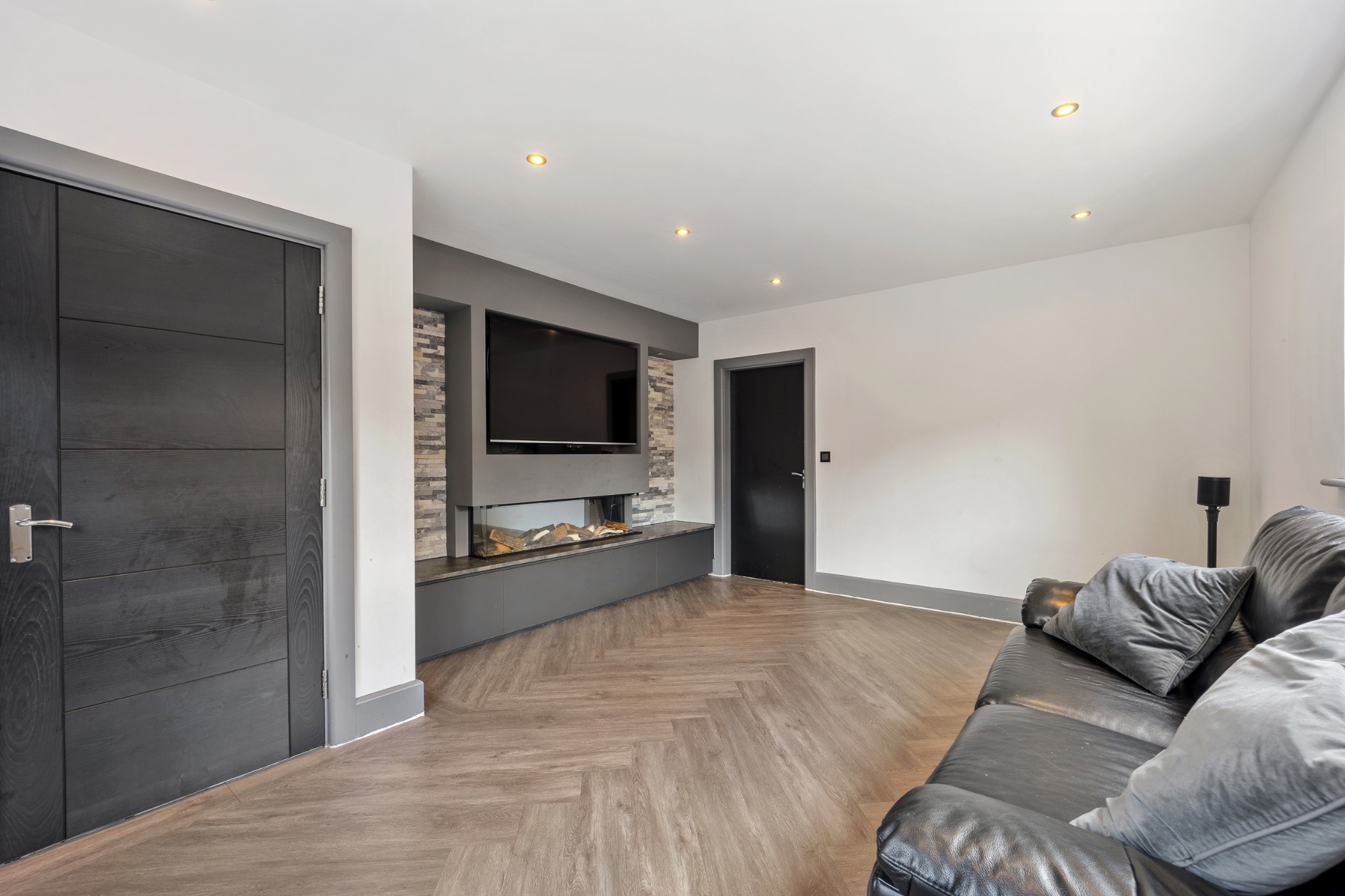 5 bedroom detached house For Sale in Bolton - Photograph 101.