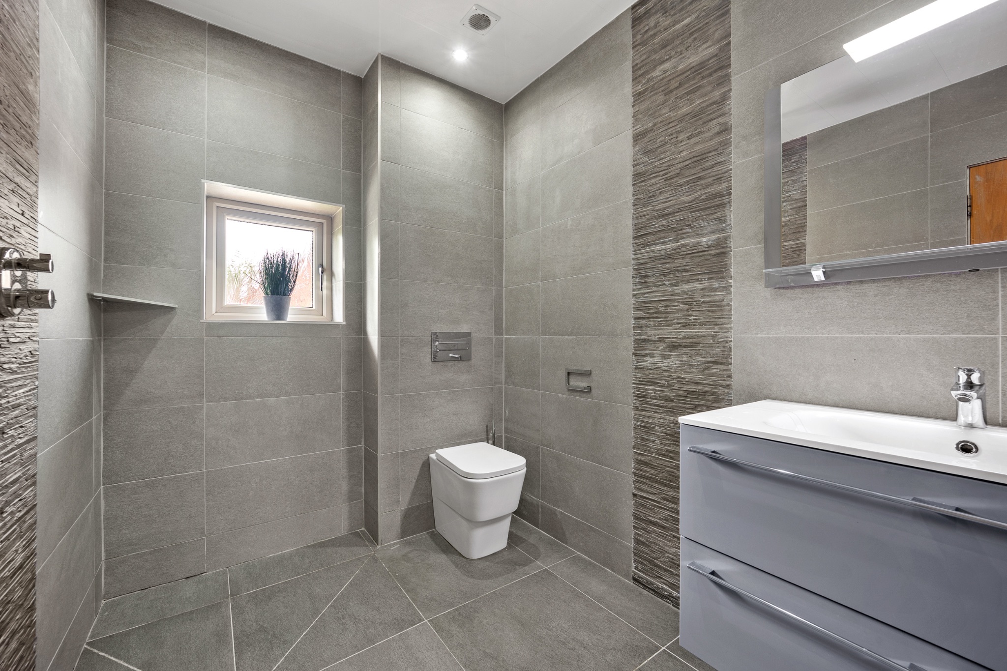 5 bedroom detached house For Sale in Bolton - Photograph 60.