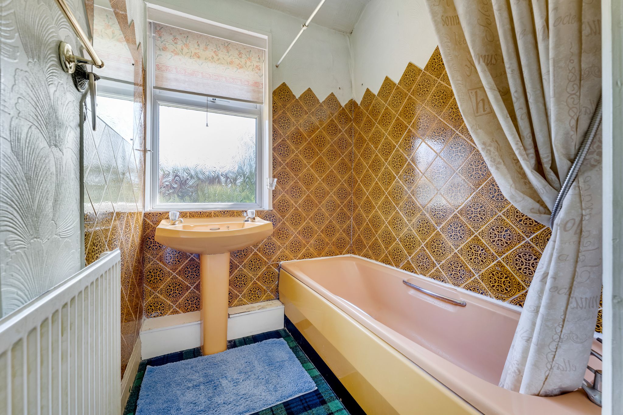 3 bedroom semi-detached house For Sale in Bolton - Photograph 24.