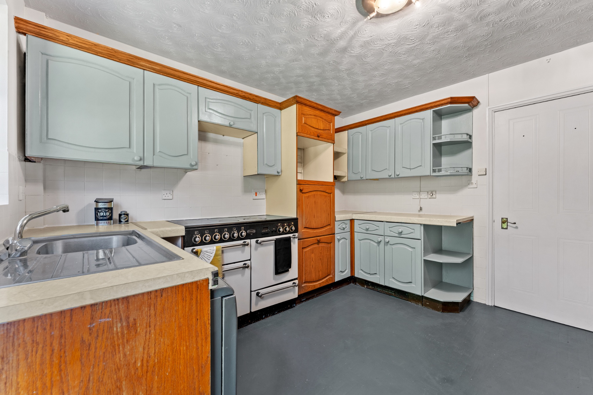4 bedroom detached bungalow For Sale in Bolton - Photograph 15.