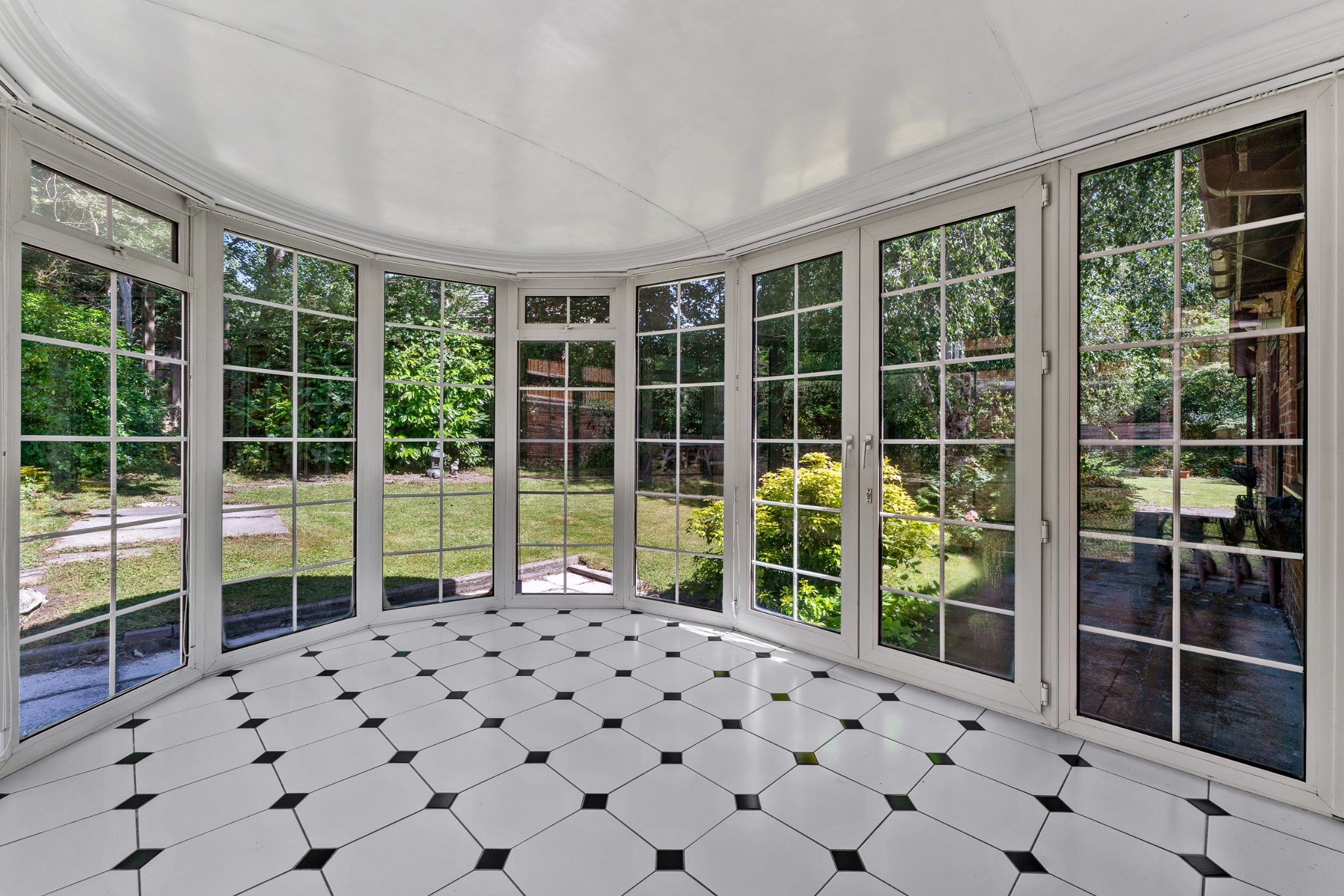 4 bedroom detached bungalow For Sale in Bolton - Photograph 12.