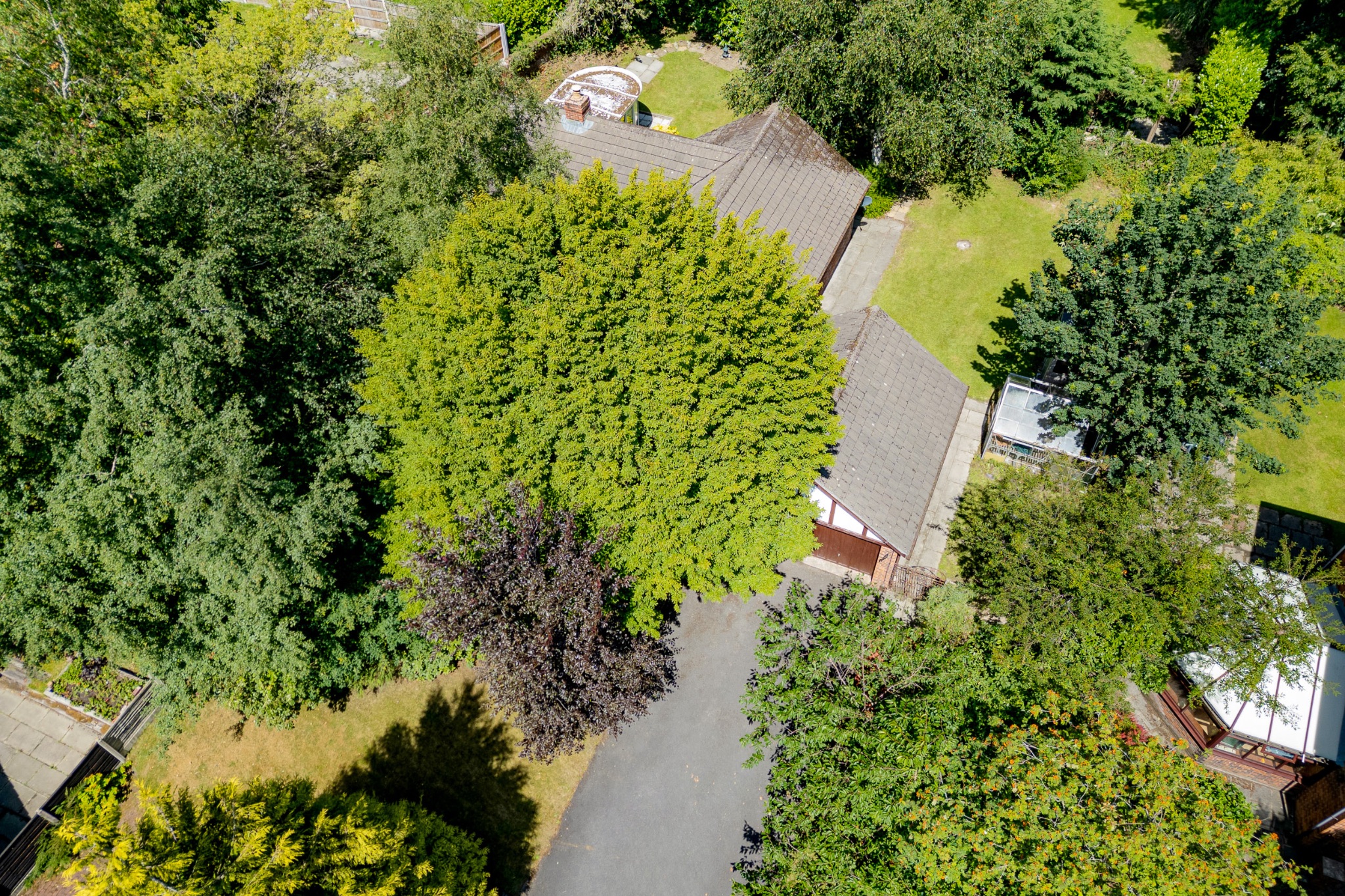 4 bedroom detached bungalow For Sale in Bolton - Photograph 10.