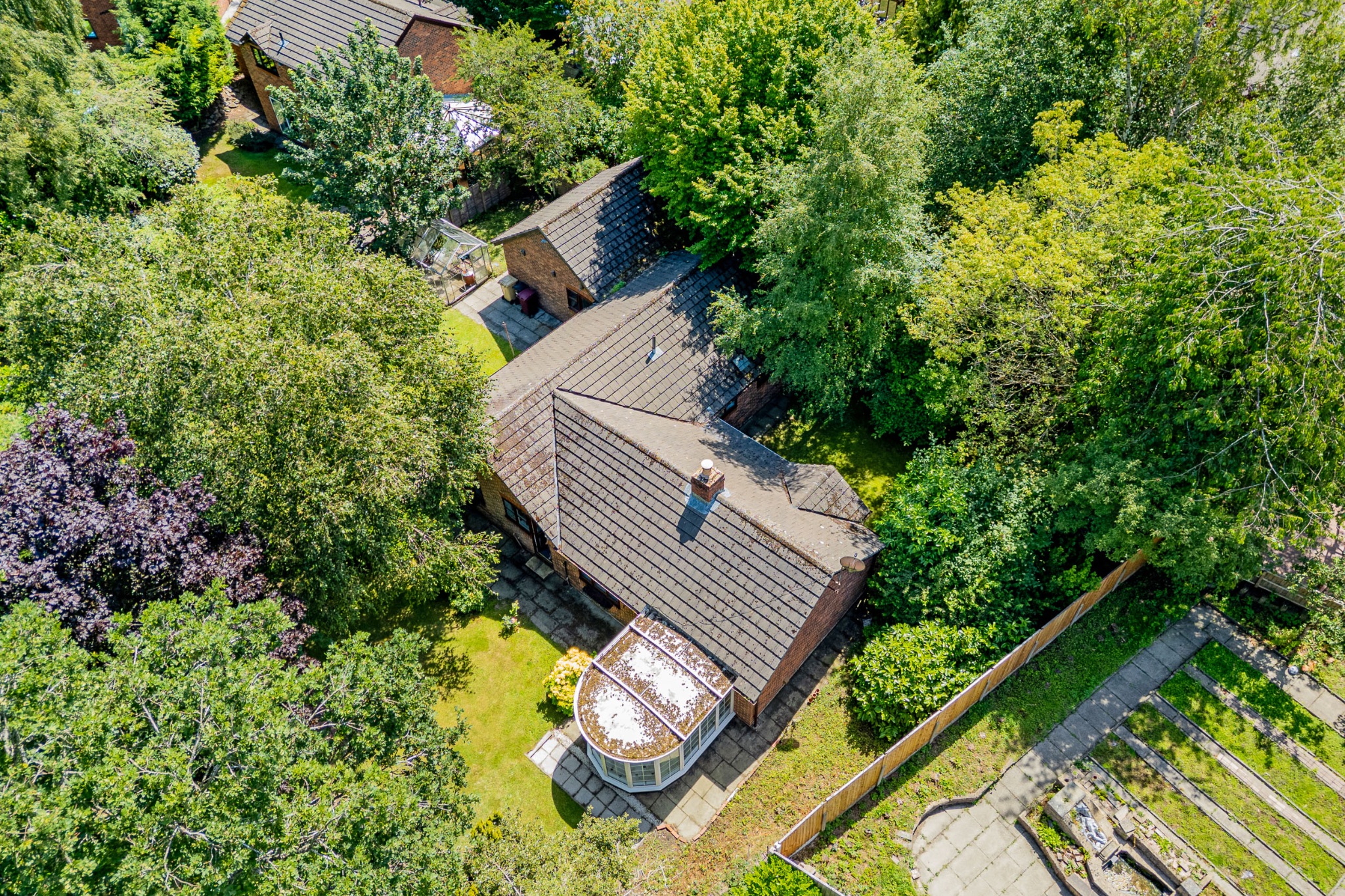 4 bedroom detached bungalow For Sale in Bolton - Photograph 27.