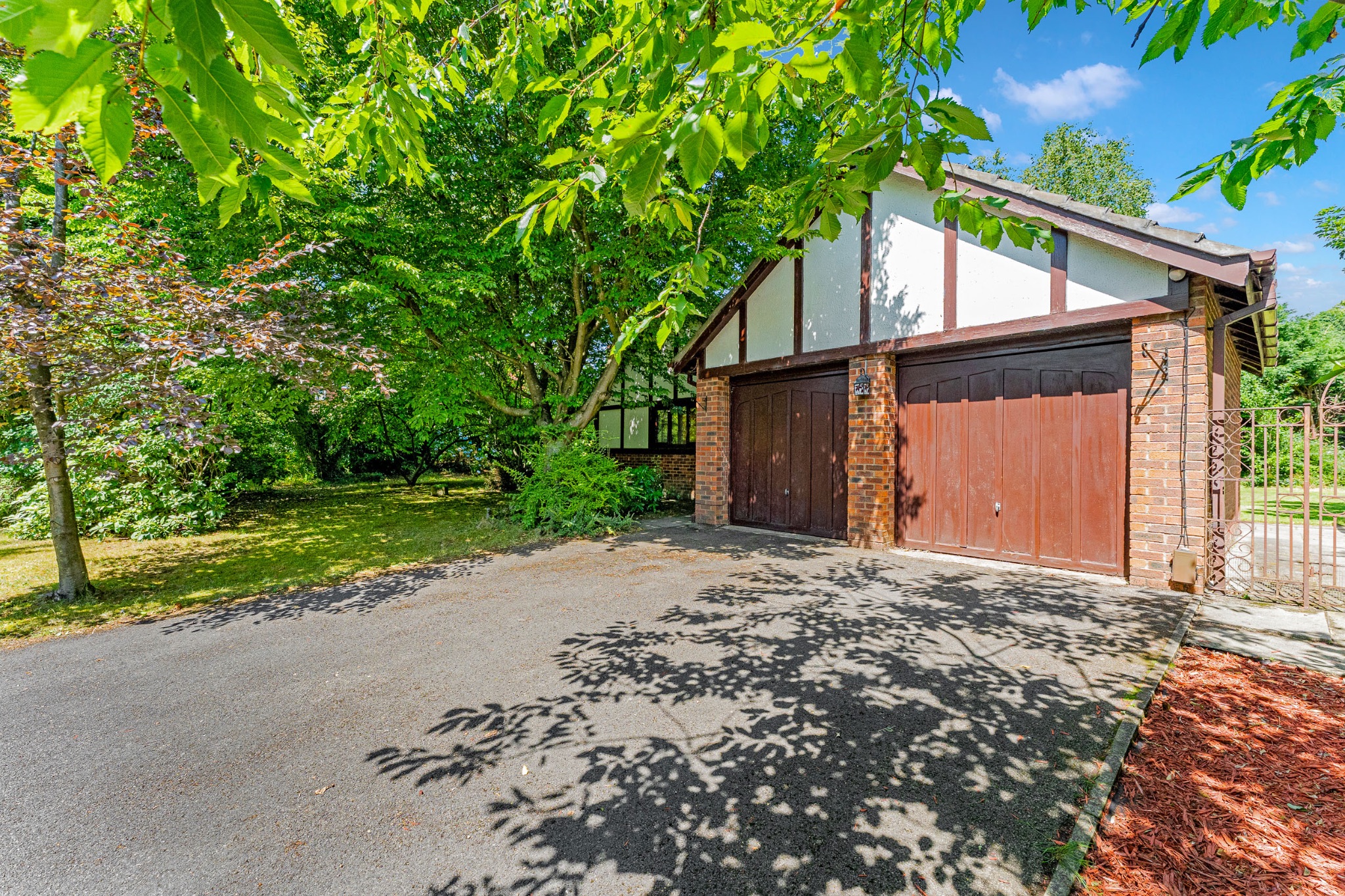 4 bedroom detached bungalow For Sale in Bolton - Photograph 48.